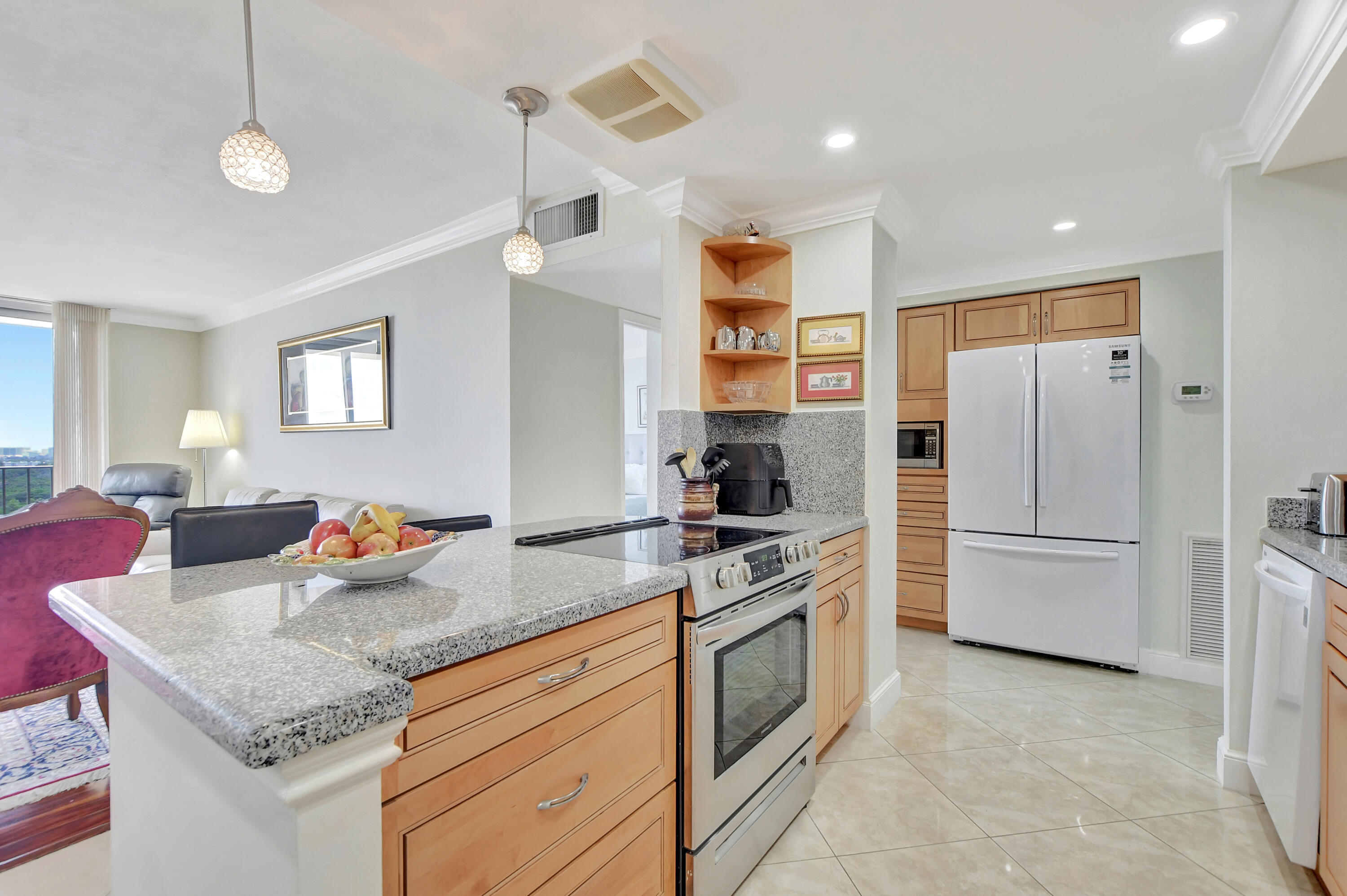 2121 N Ocean Boulevard 1405e