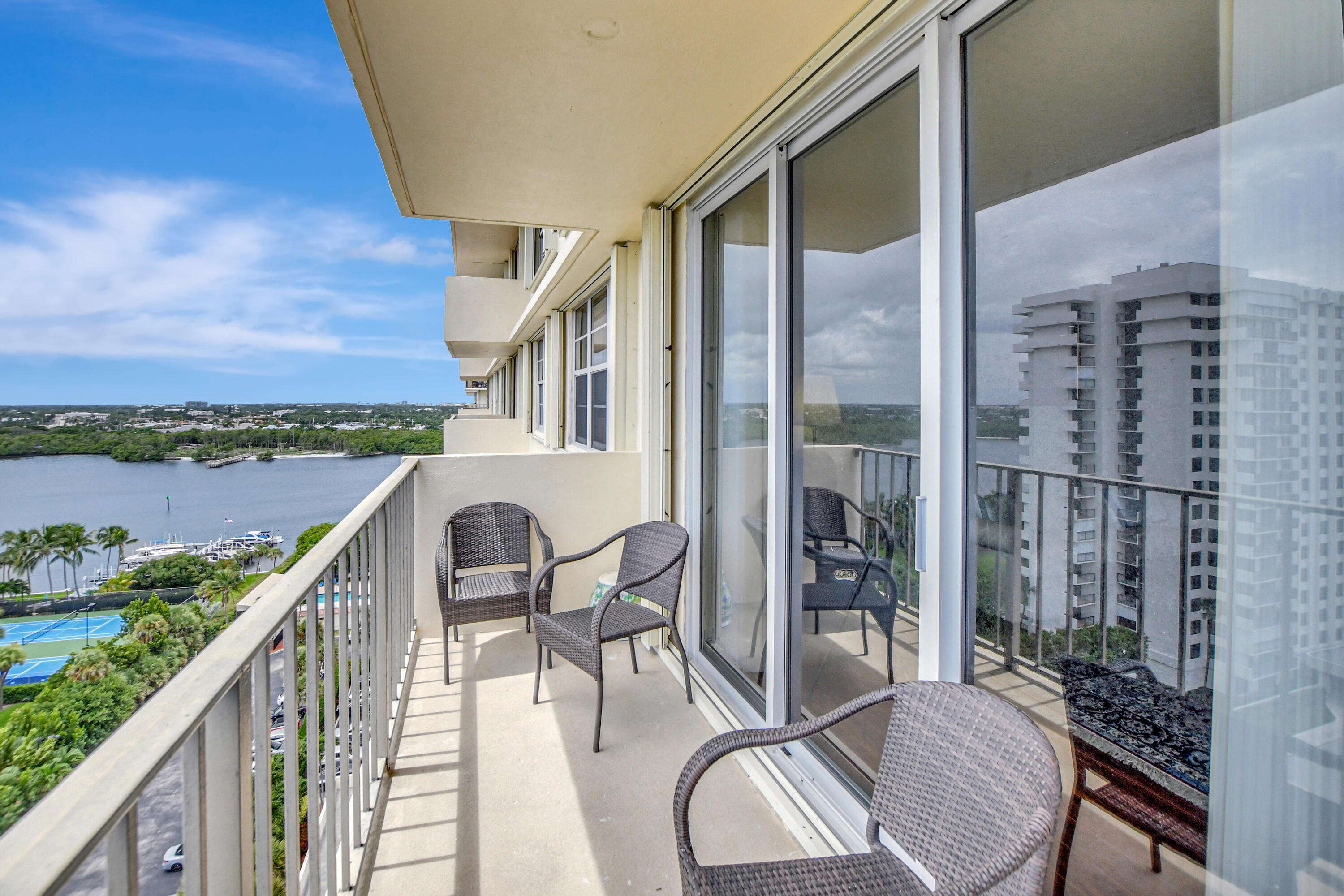 2121 N Ocean Boulevard 1405e