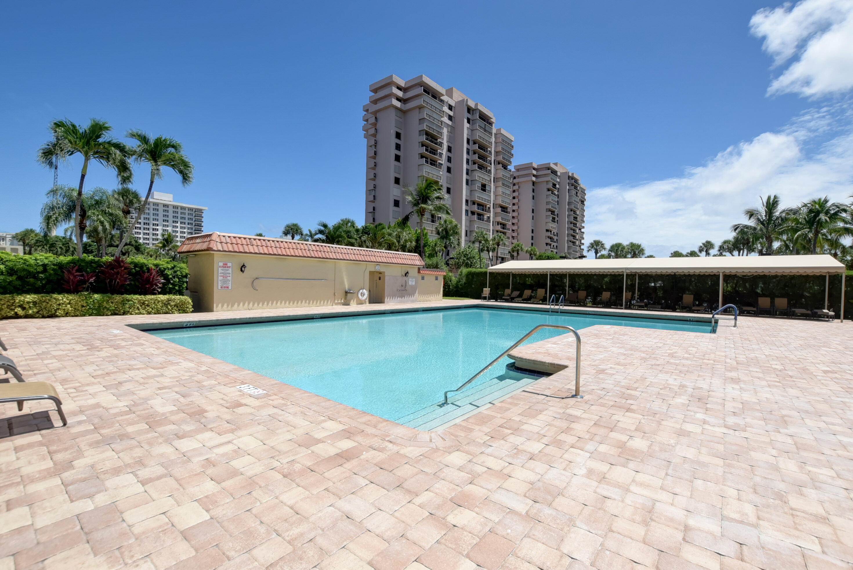 2121 N Ocean Boulevard 1405e