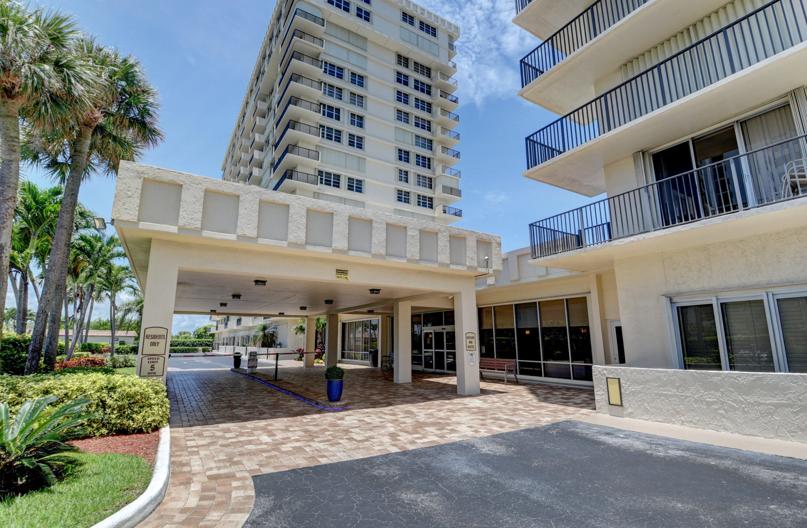 2121 N Ocean Boulevard 1405e