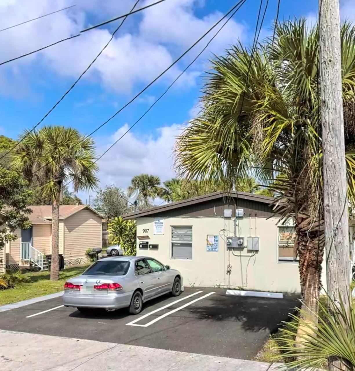 907 5th Street 1