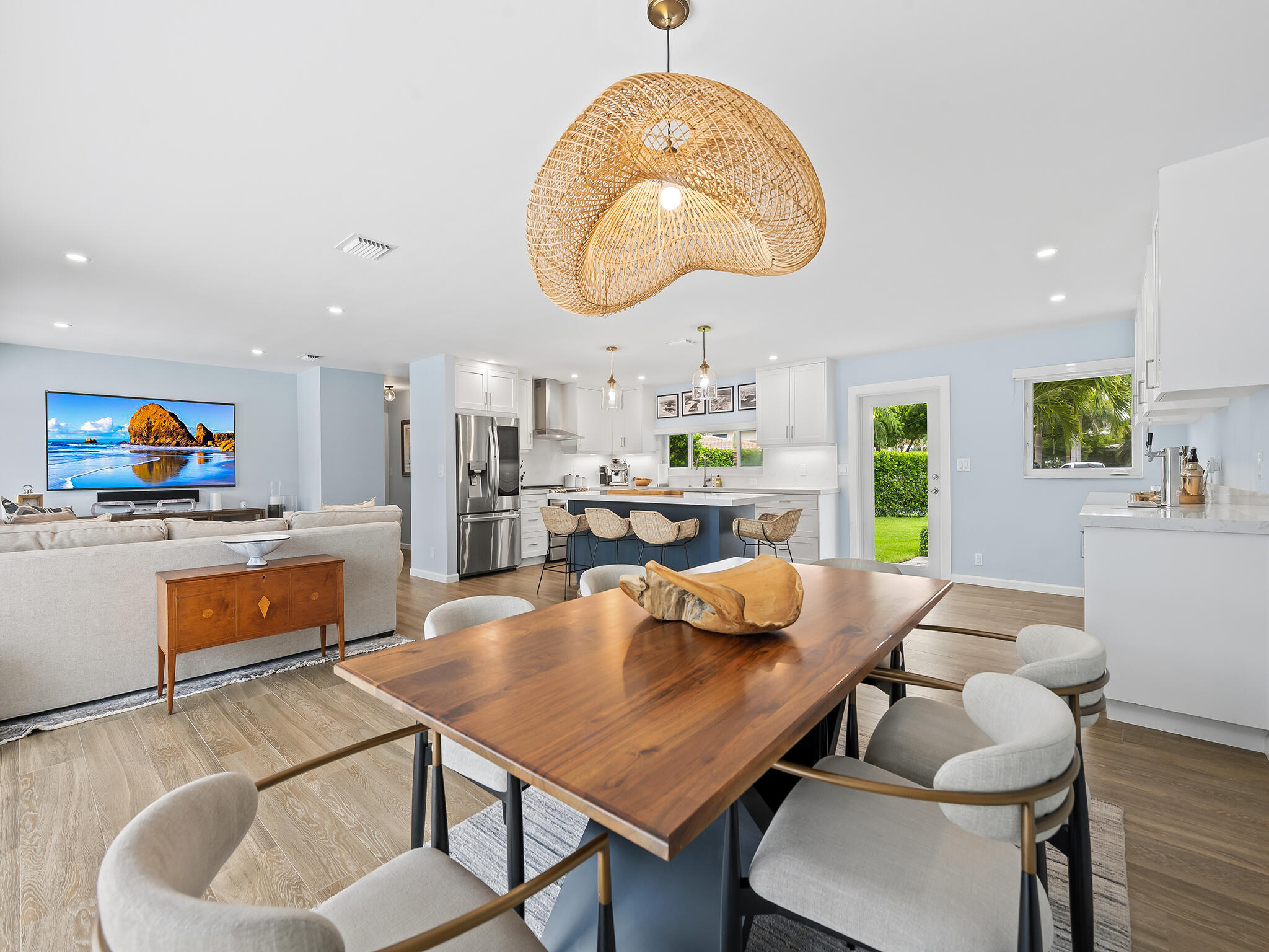 2421 NE 50th Street