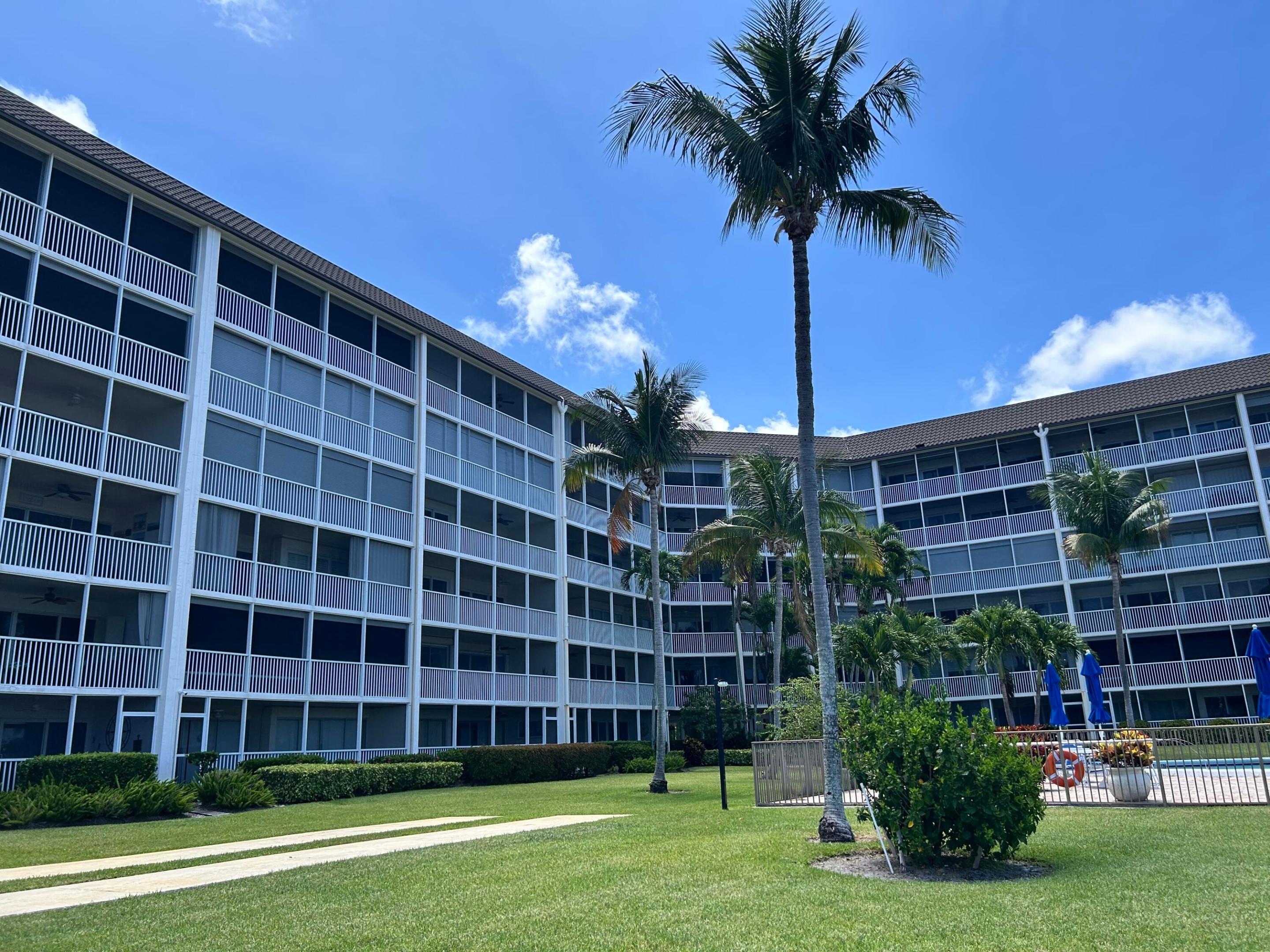 400 N Federal Highway 107