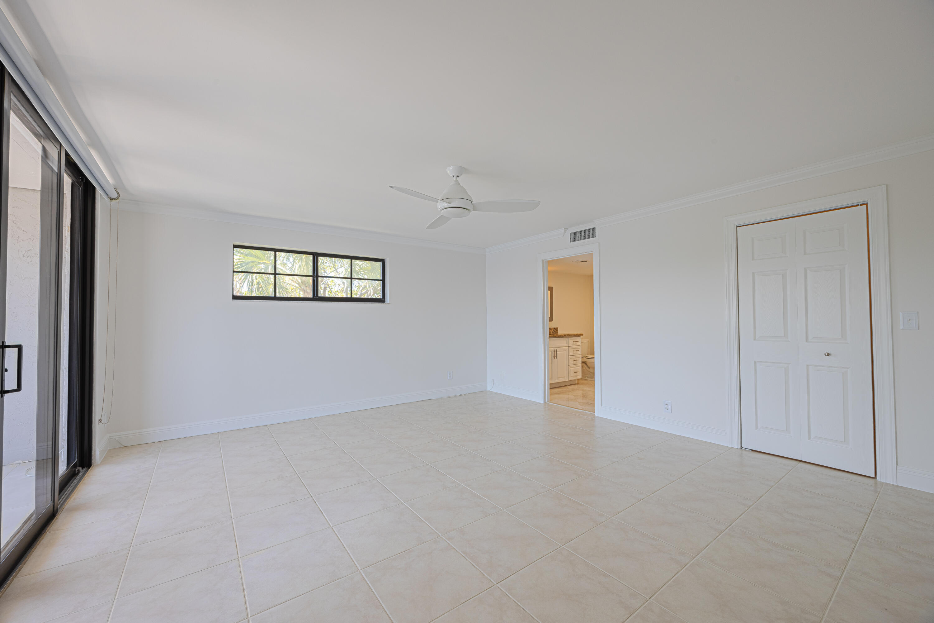 801 Palm Trail 9
