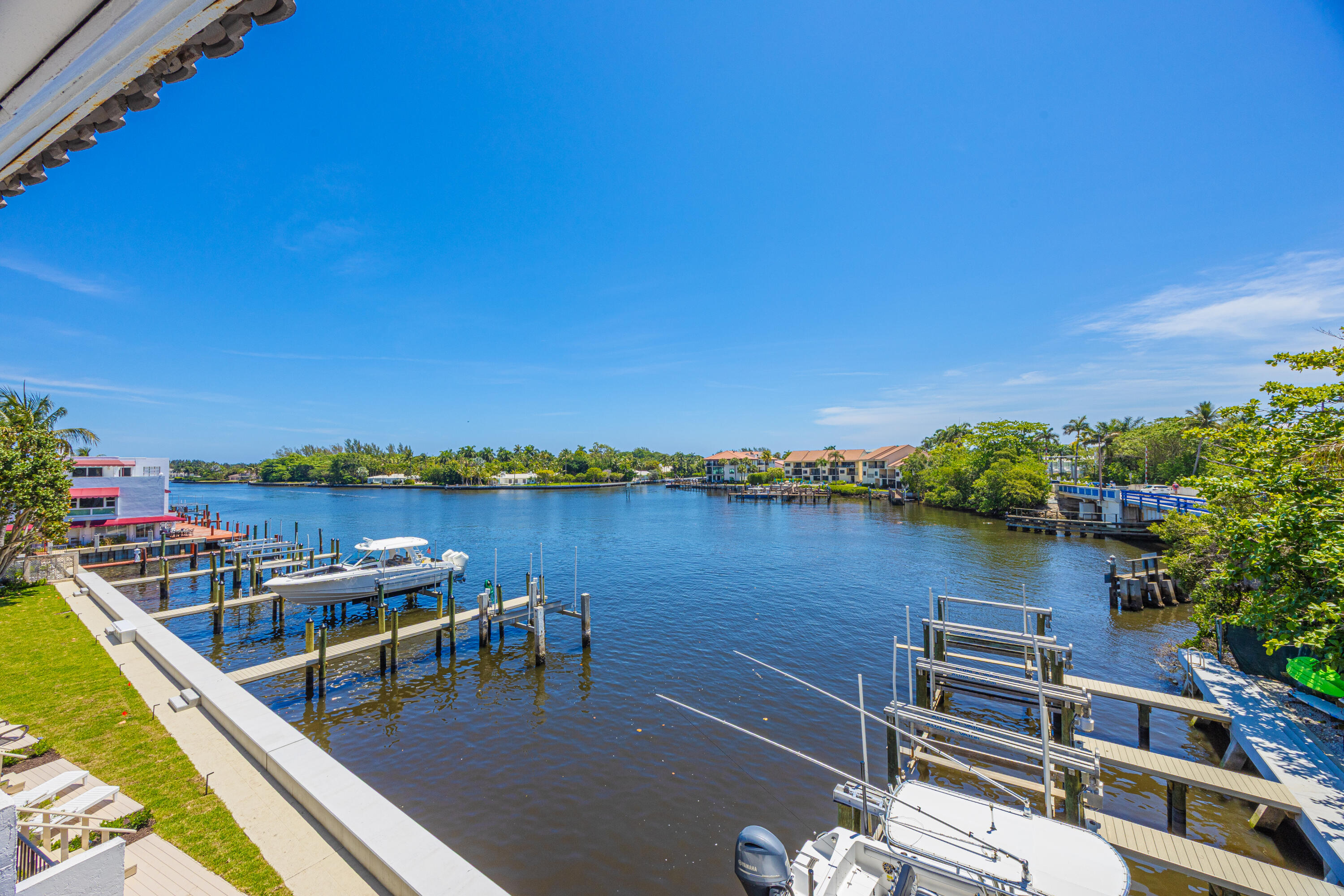 801 Palm Trail 9