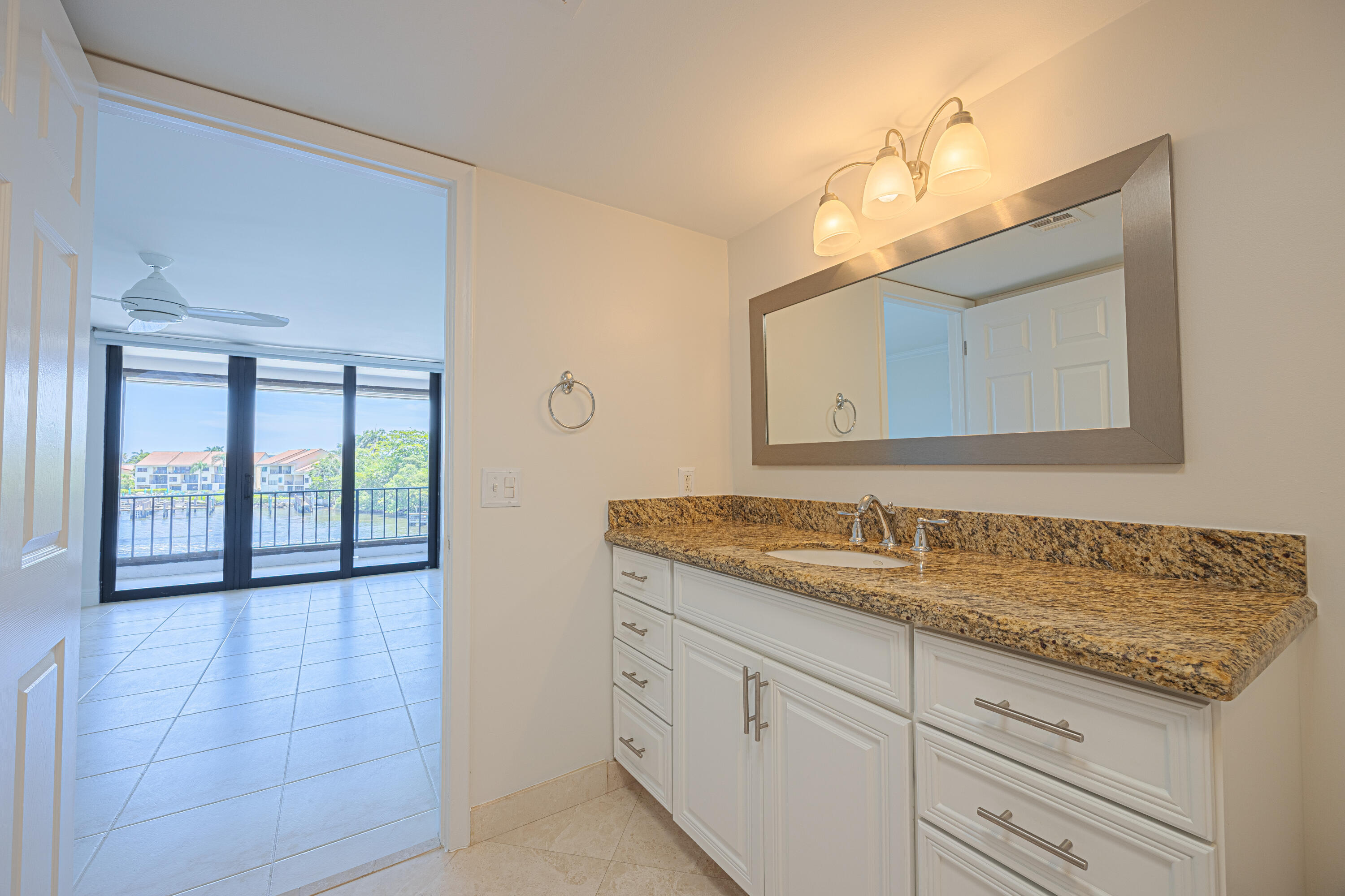 801 Palm Trail 9
