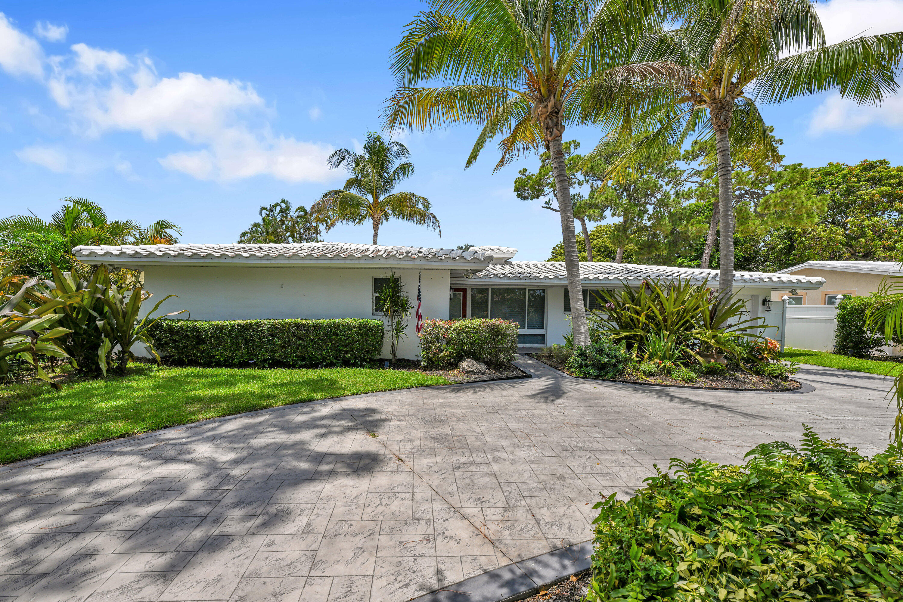 901 SE 12th Avenue