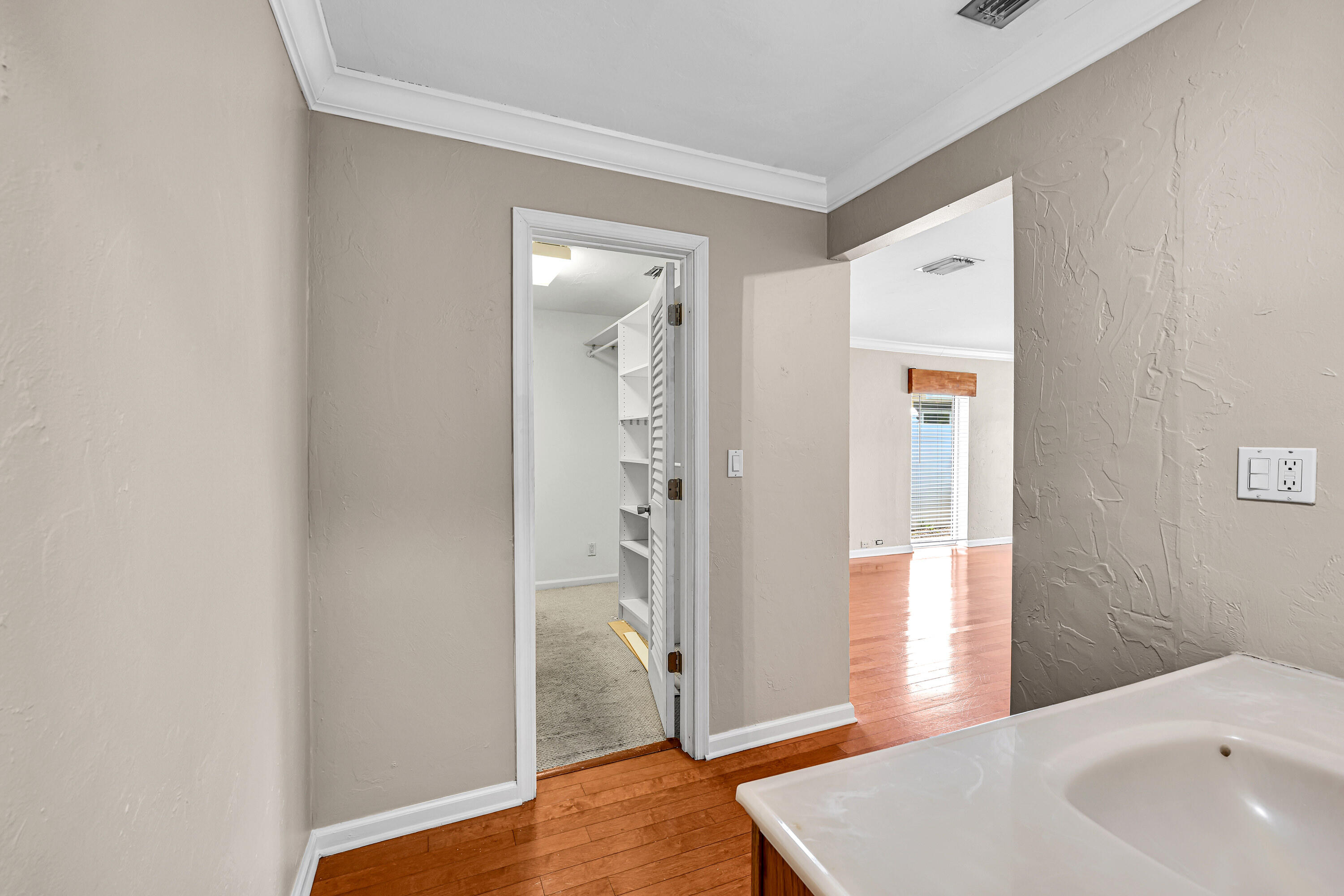 901 SE 12th Avenue