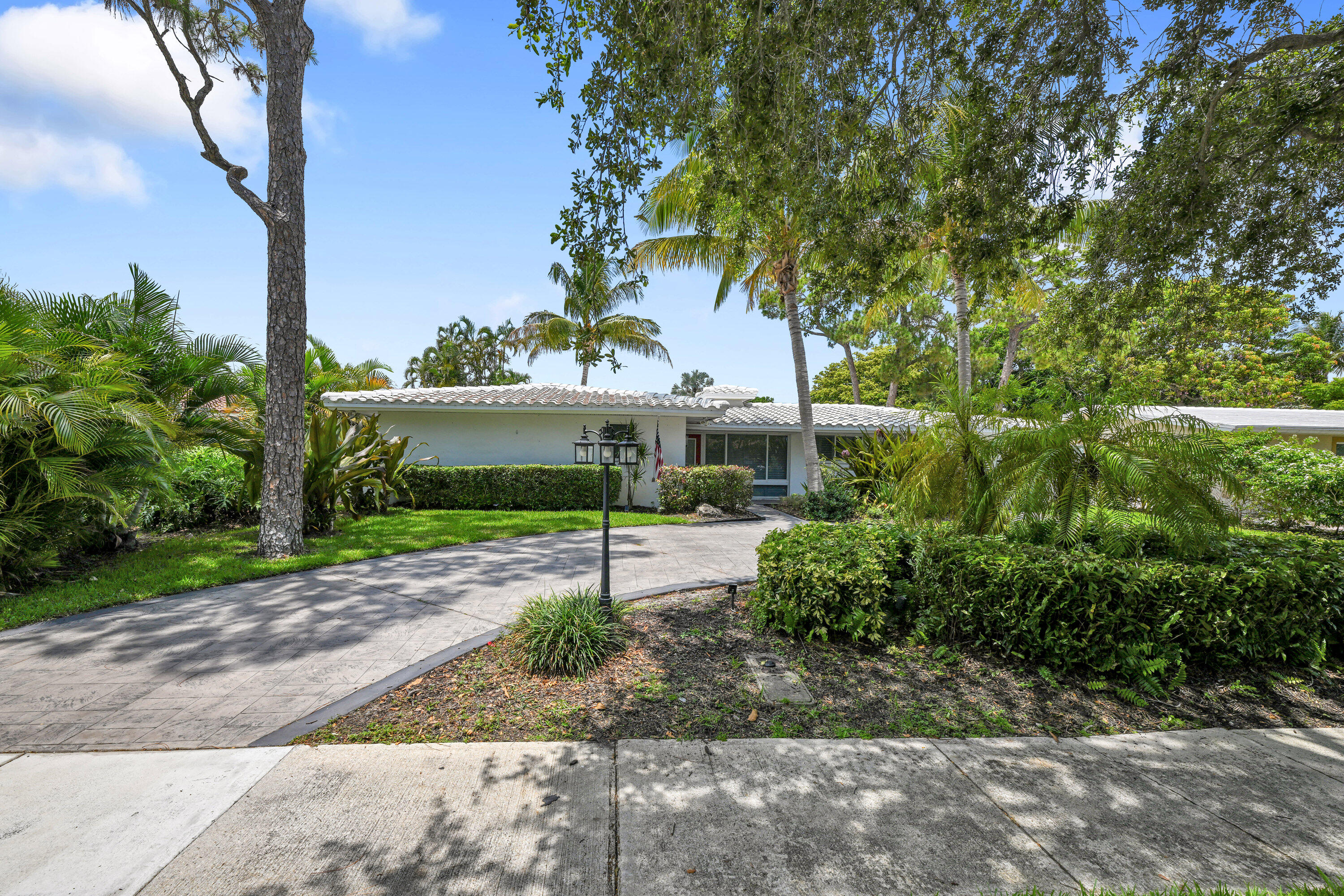 901 SE 12th Avenue
