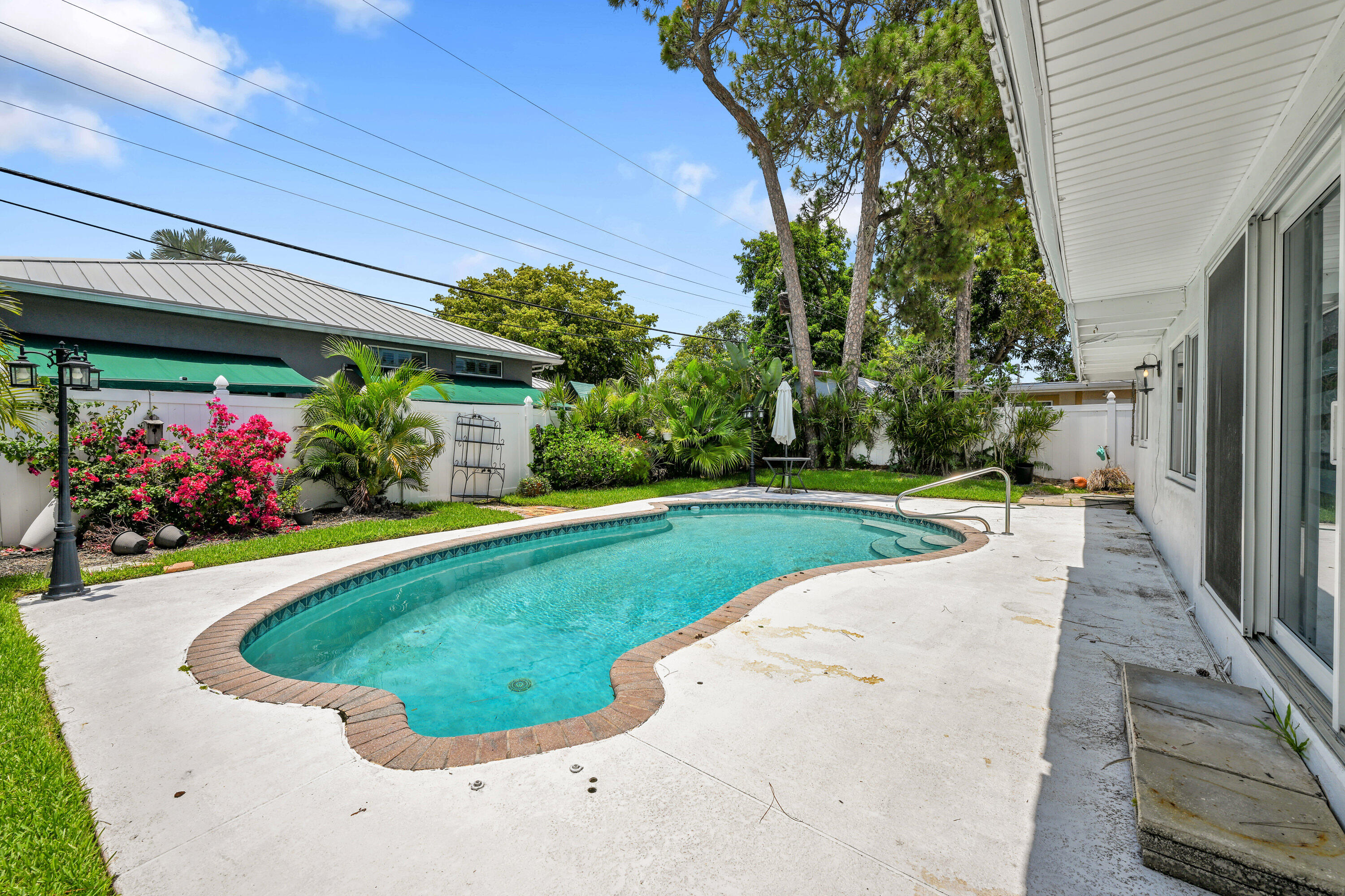901 SE 12th Avenue