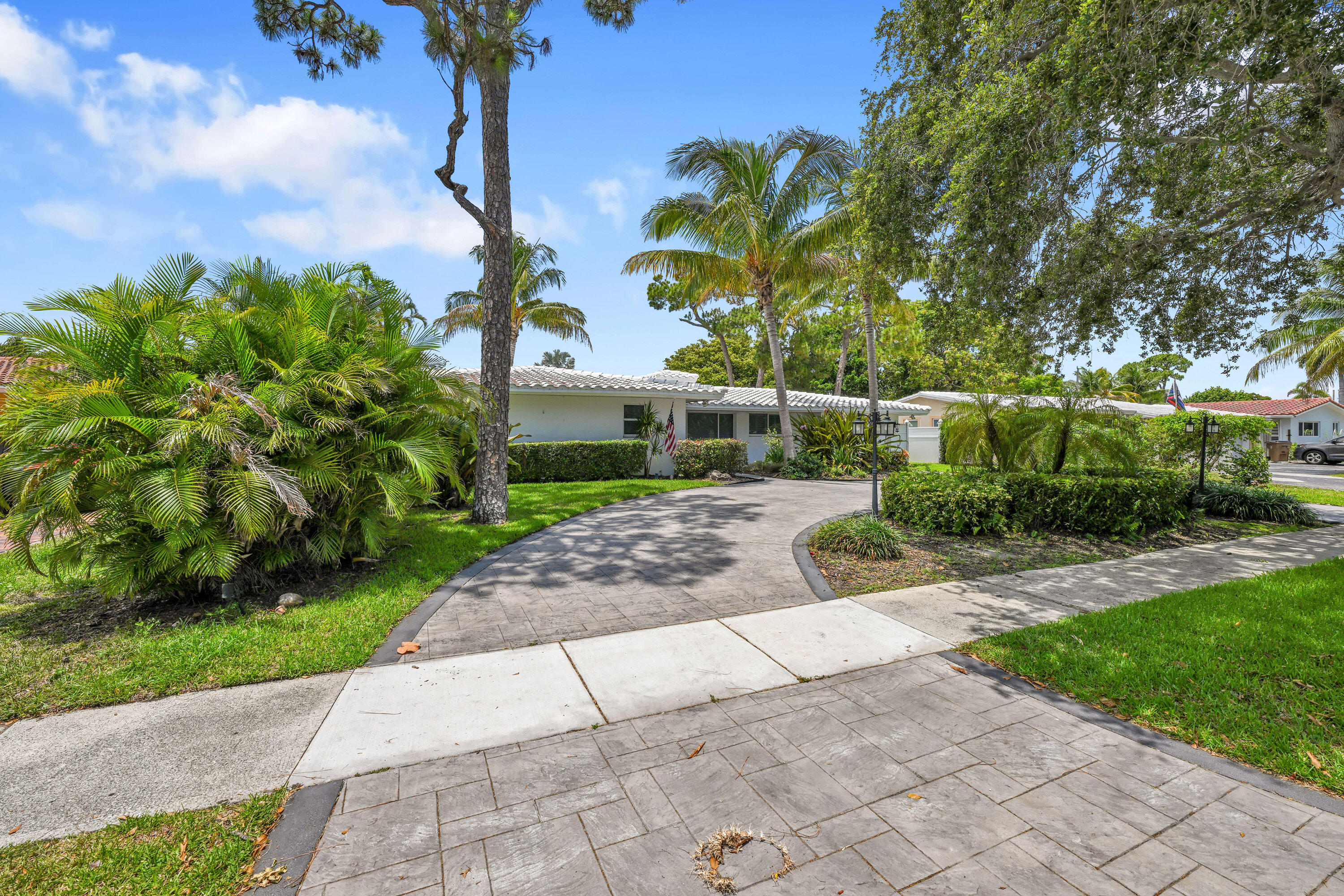 901 SE 12th Avenue
