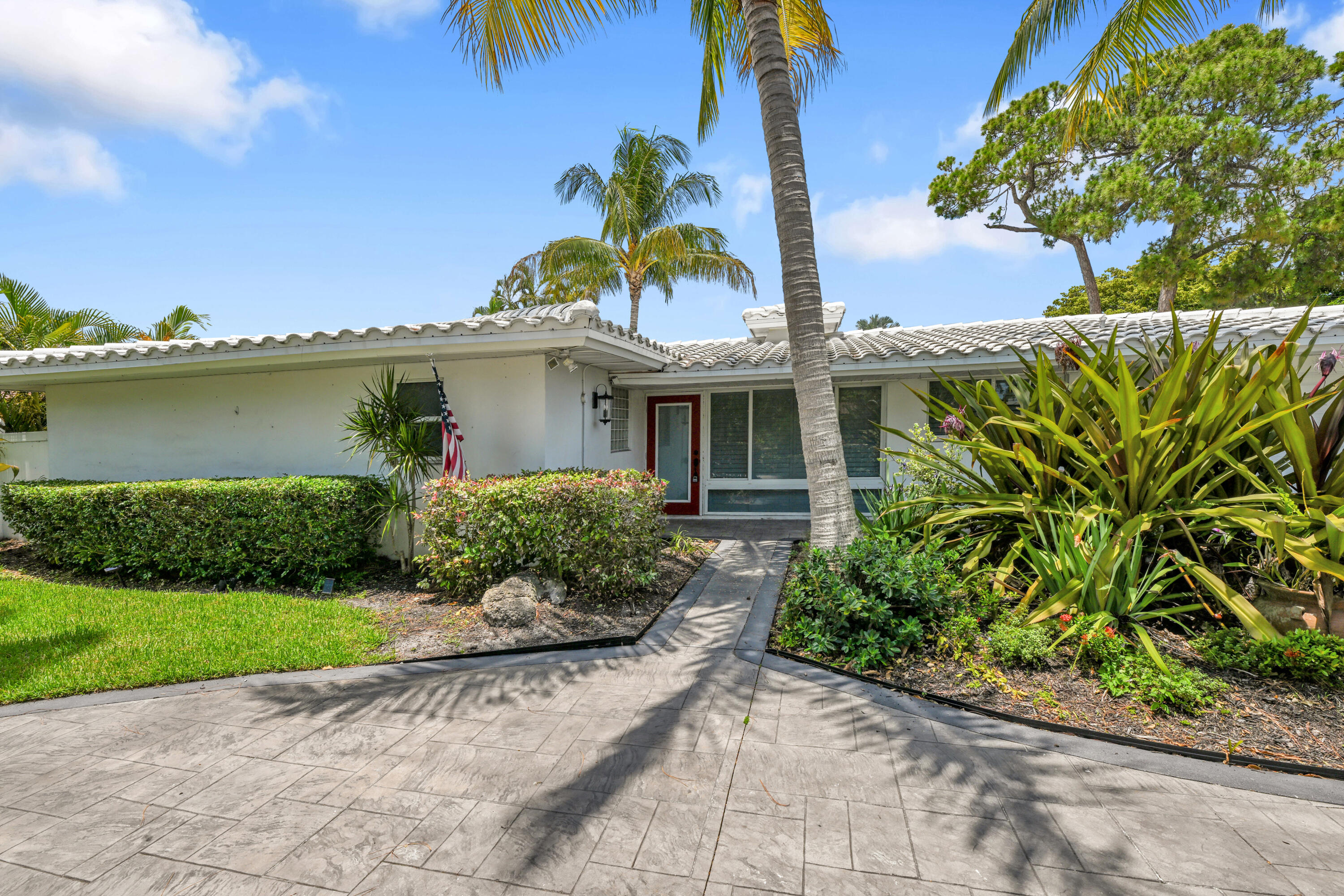 901 SE 12th Avenue