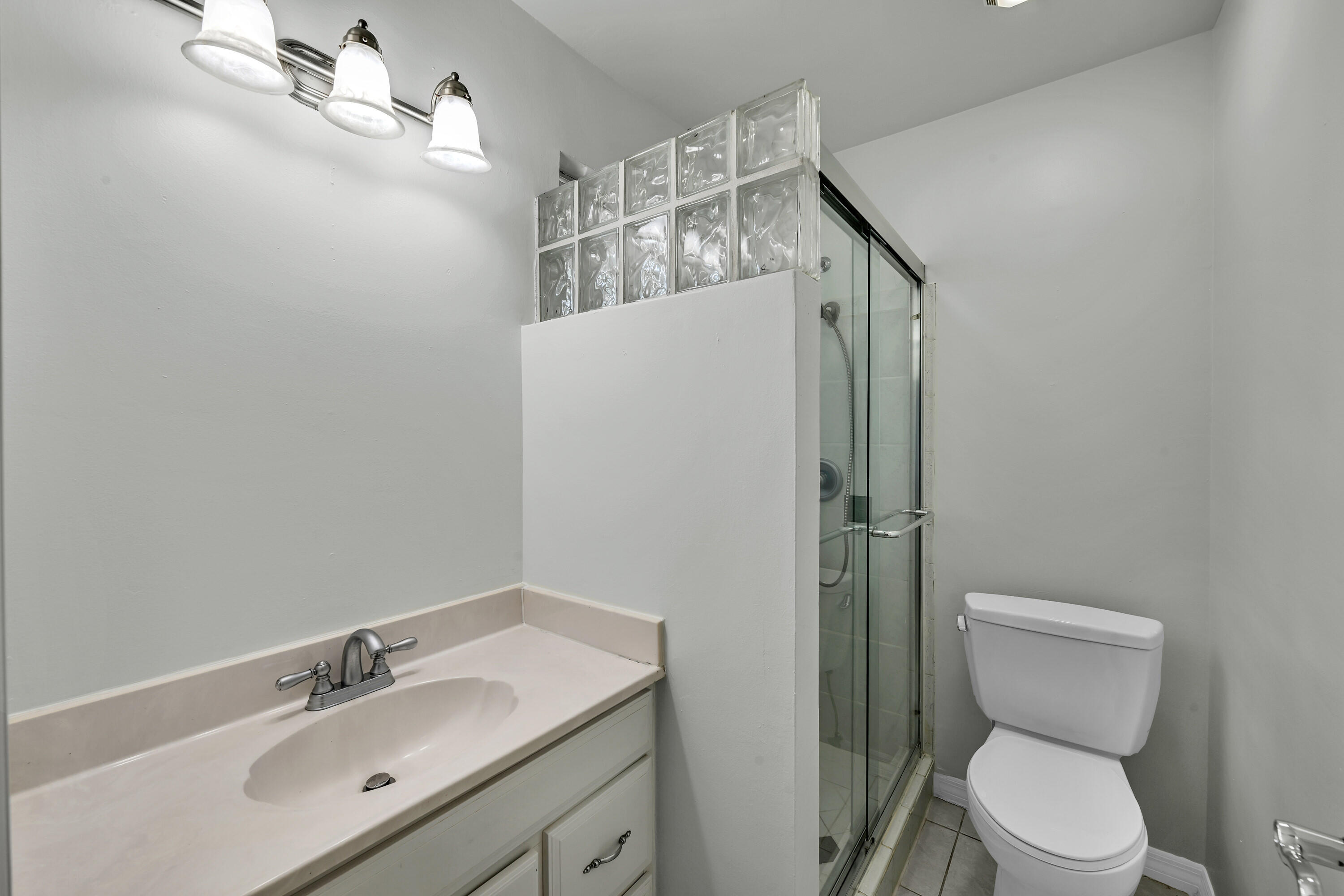 901 SE 12th Avenue