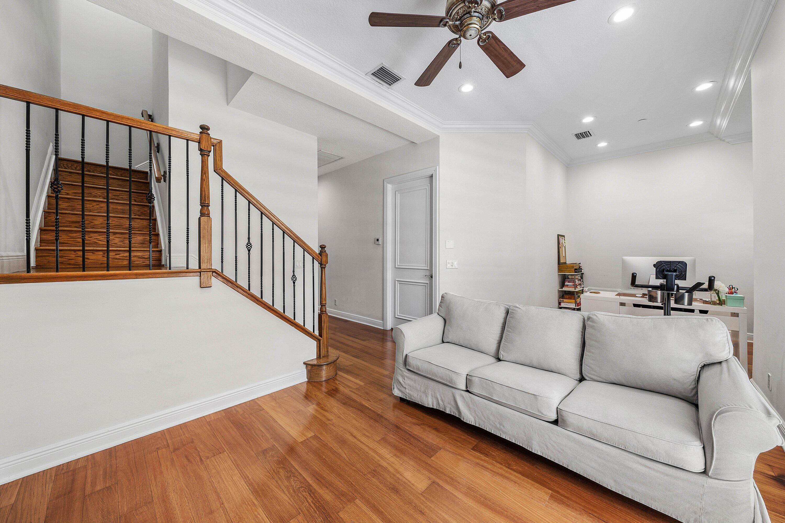 400 NE 69th Circle