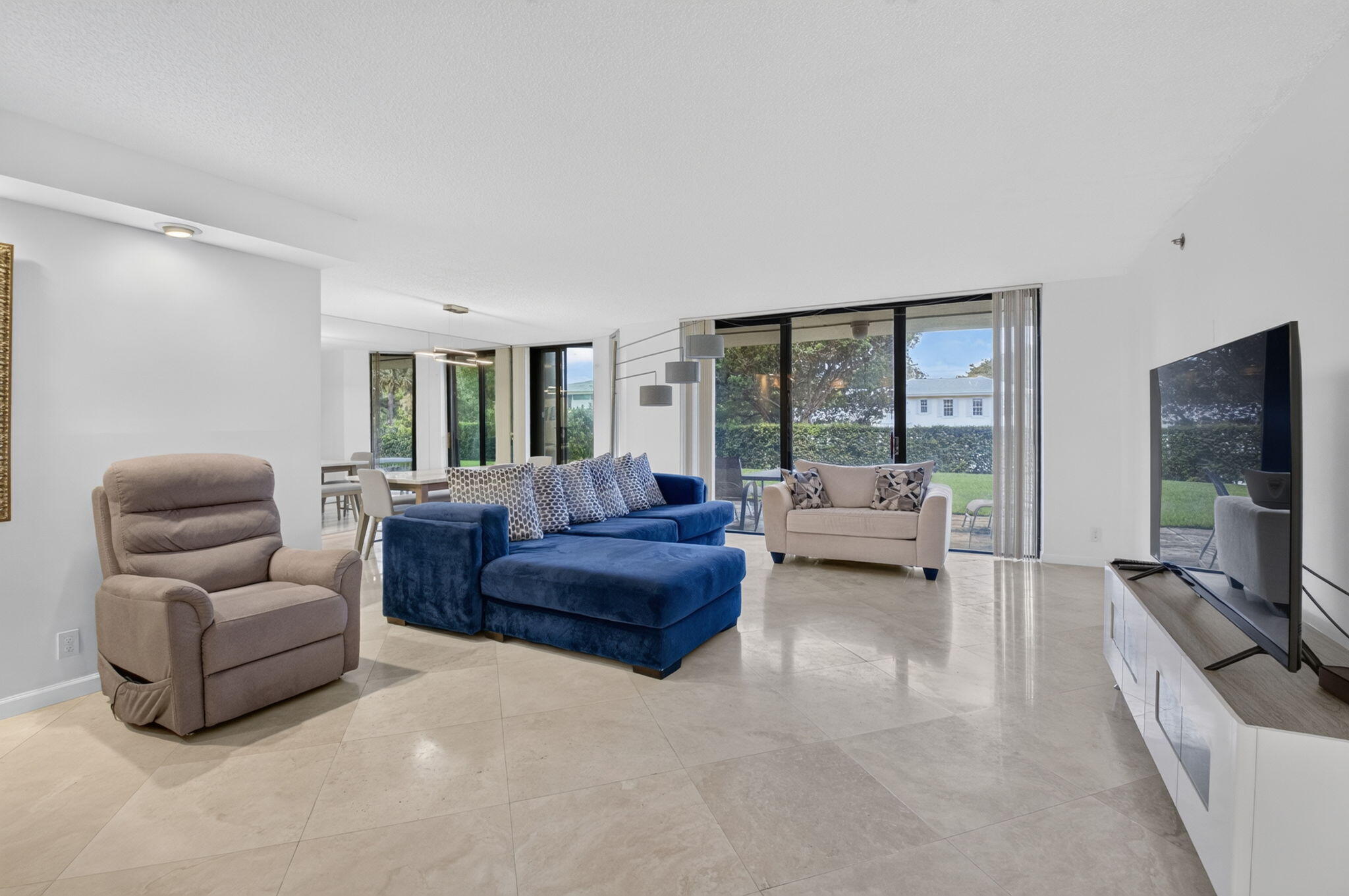 1401 S Ocean Boulevard 1060