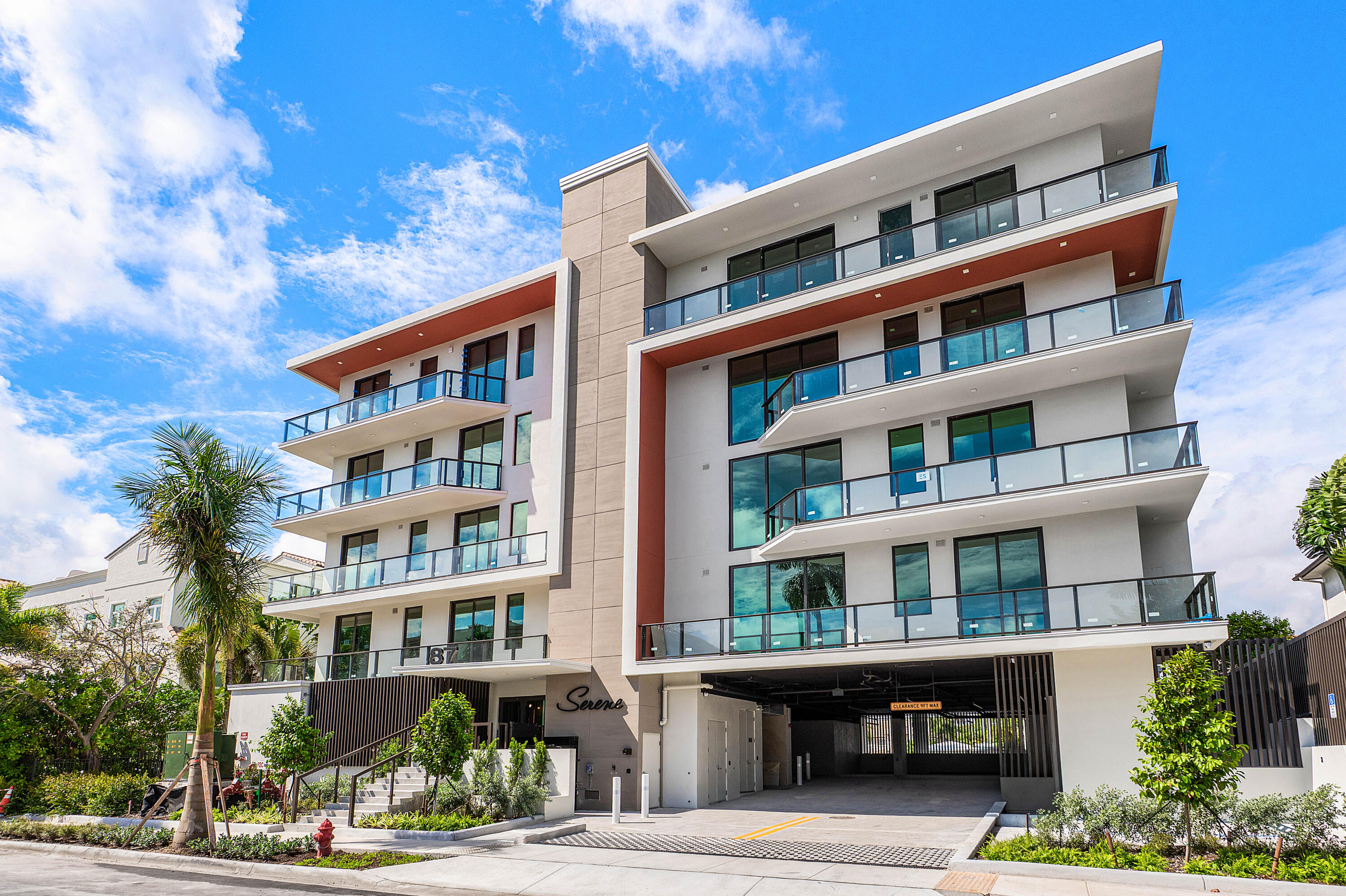 87 Isle Of Venice Drive Ph 501n
