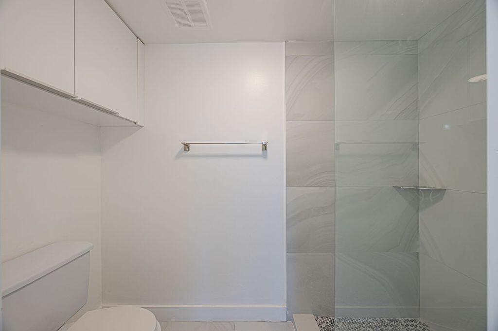 808 SE 7th Street 305