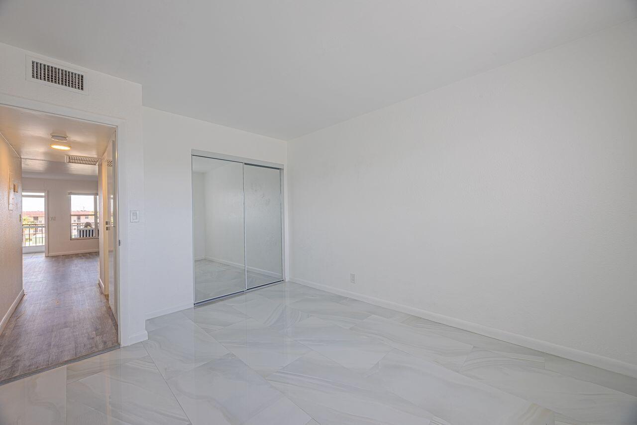808 SE 7th Street 305