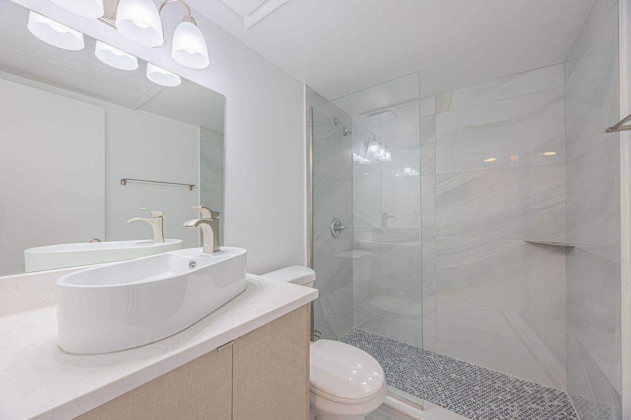808 SE 7th Street 305