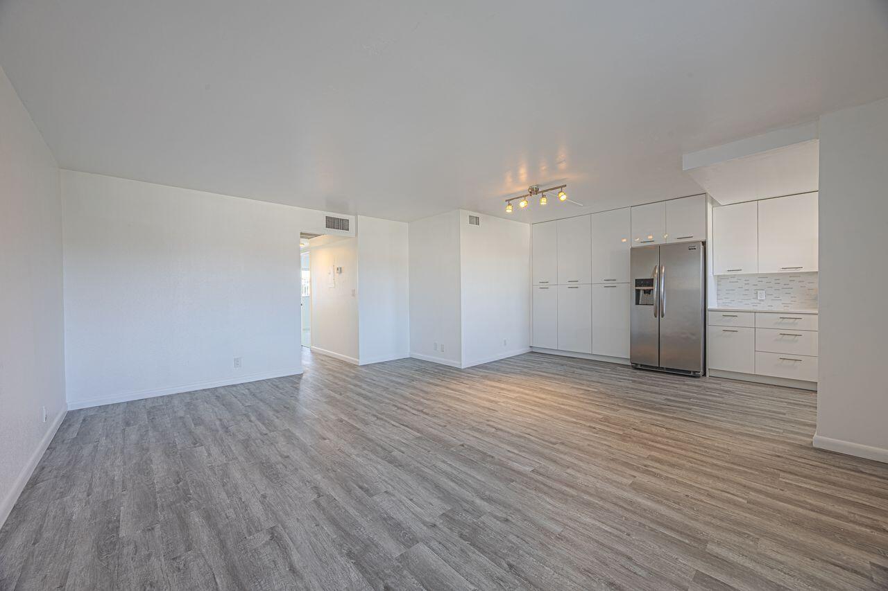 808 SE 7th Street 305