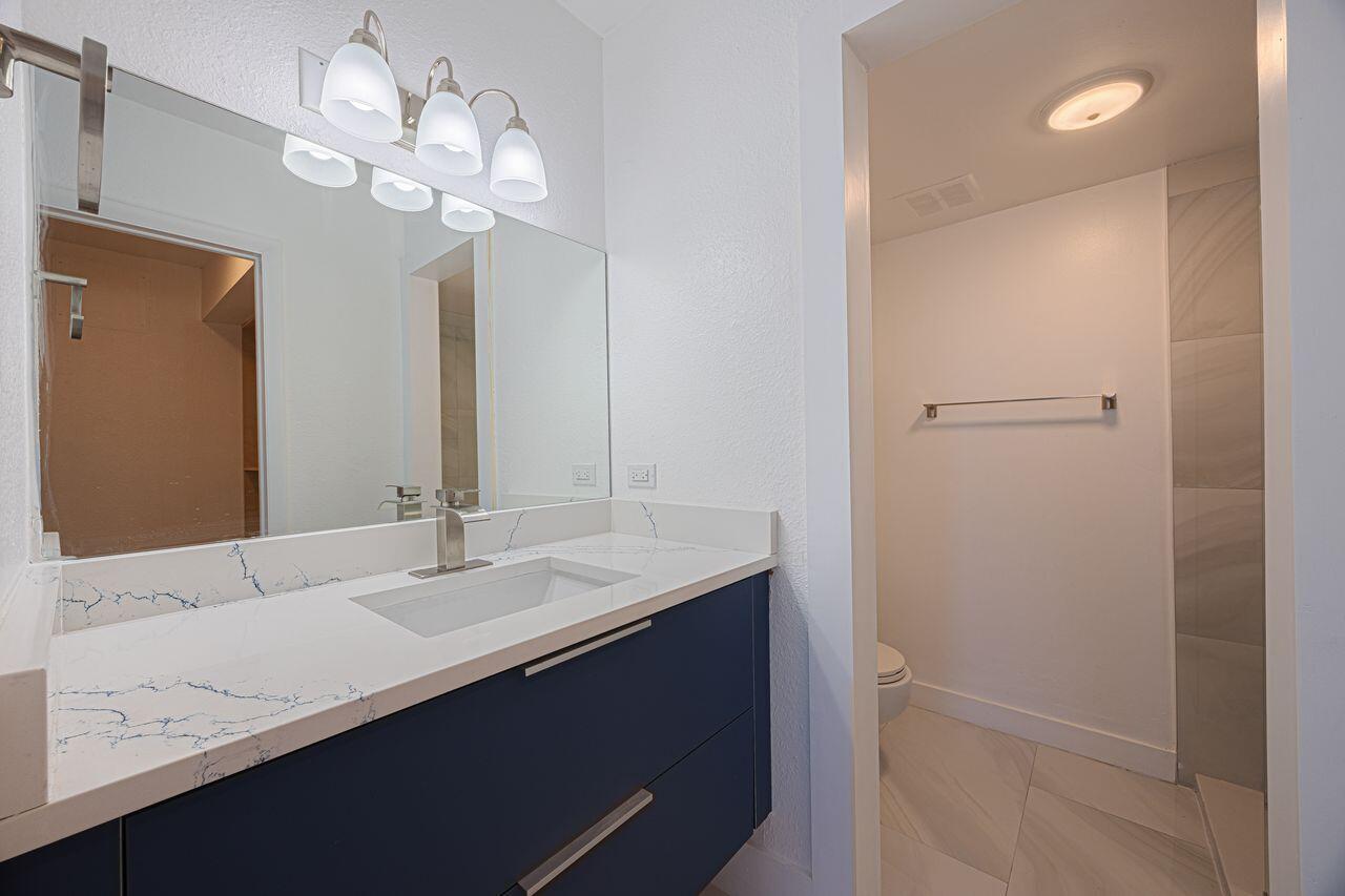 808 SE 7th Street 305
