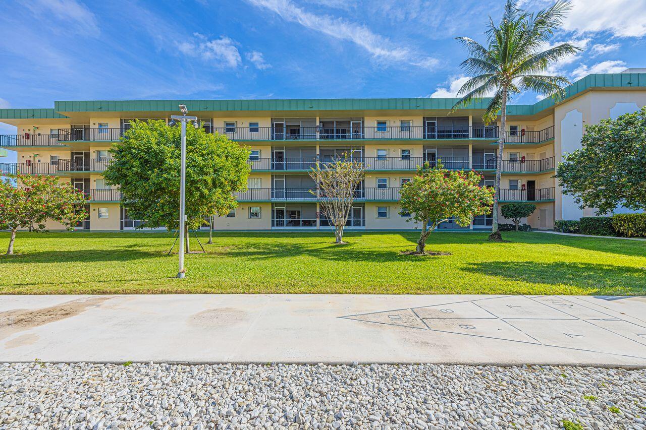 808 SE 7th Street 305
