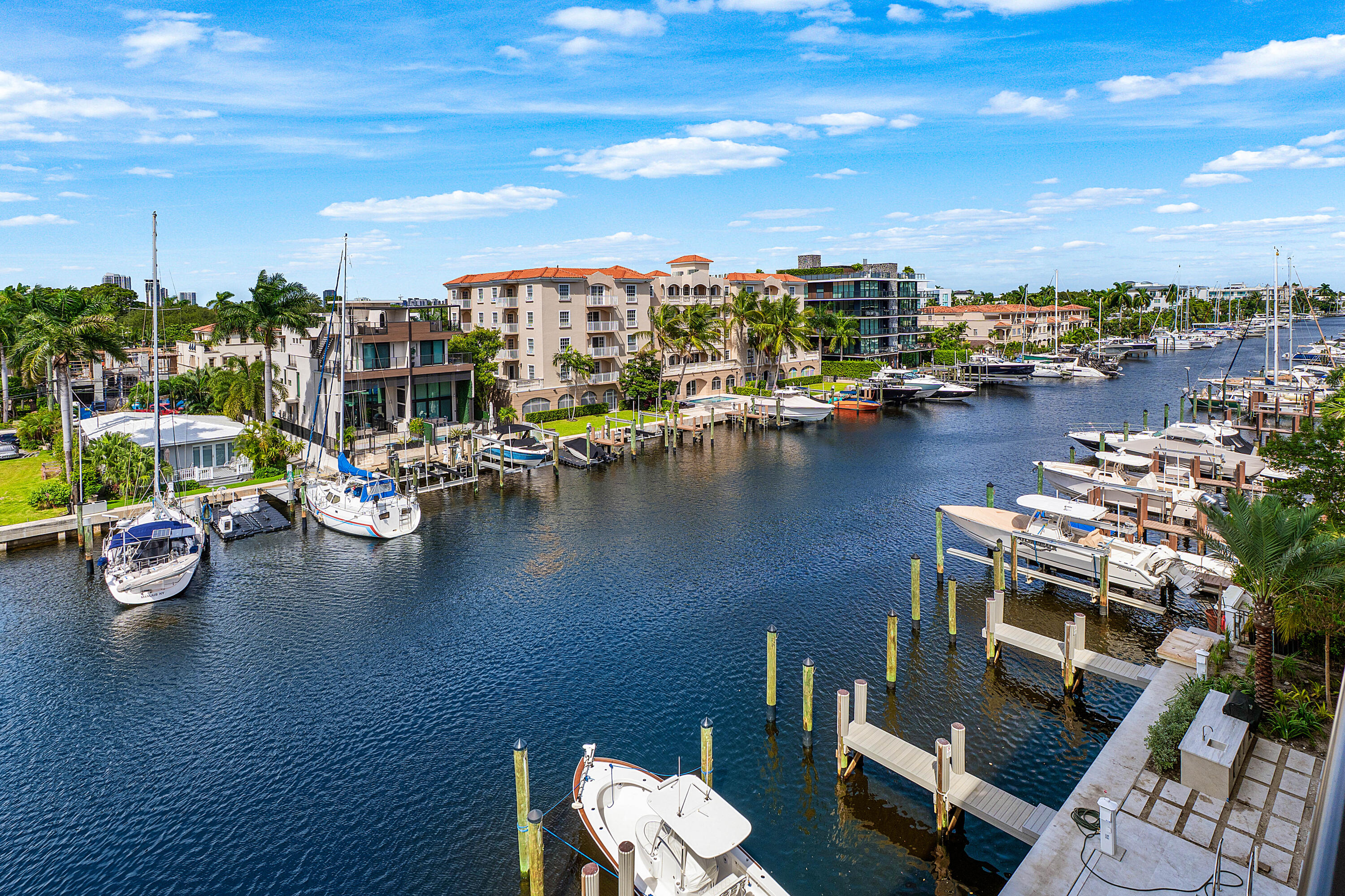 87 Isle Of Venice Drive 301s
