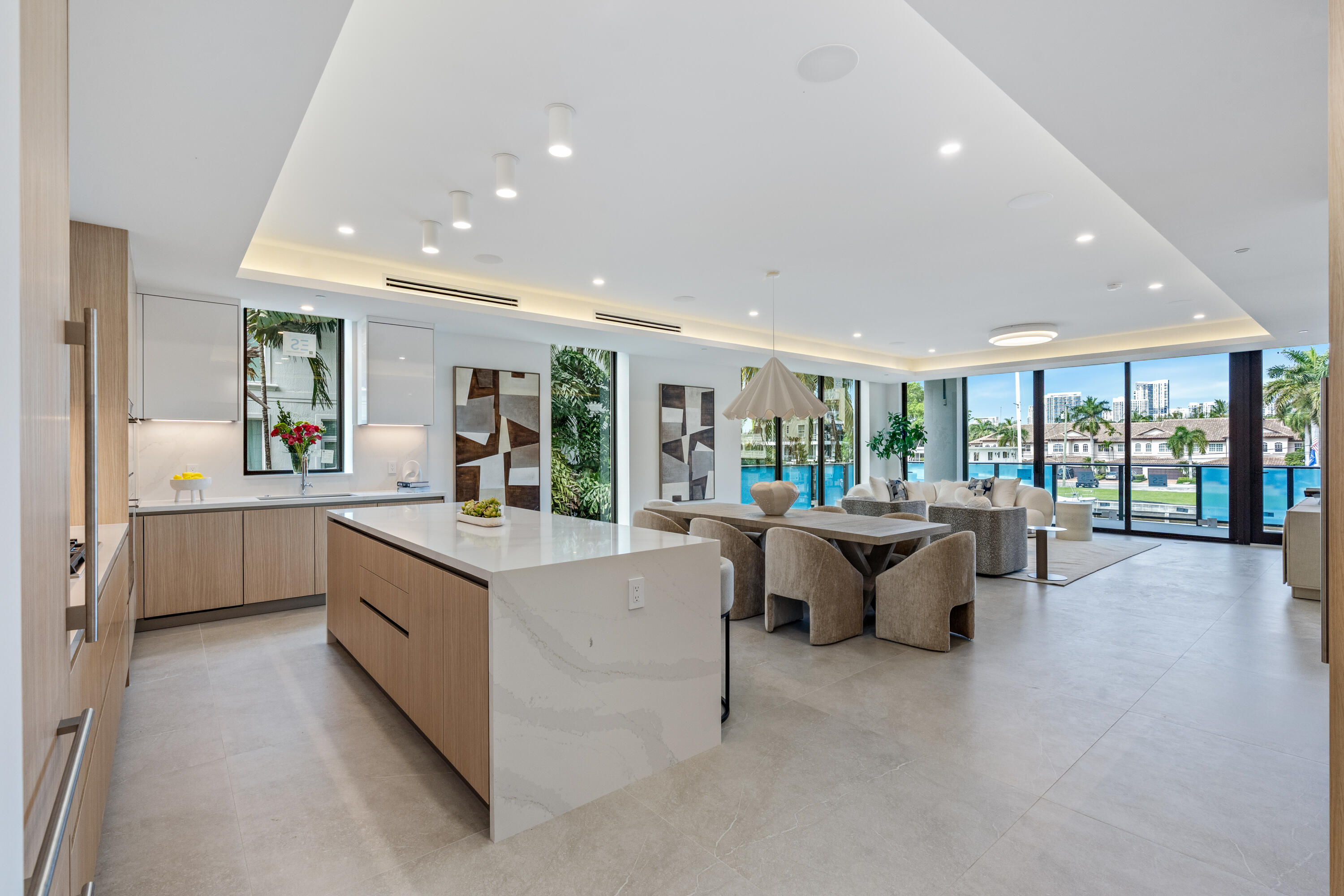 87 Isle Of Venice Drive 402s