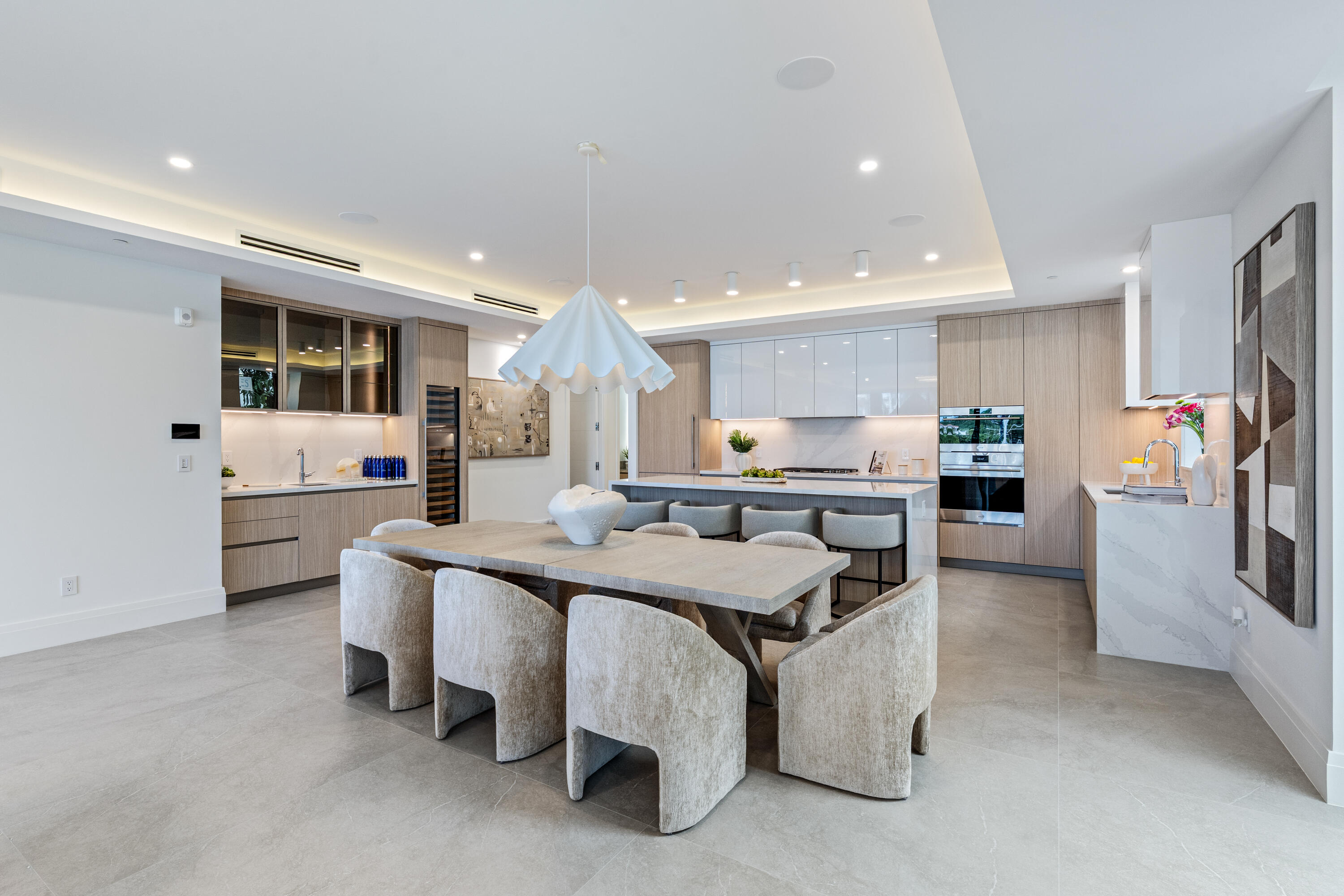 87 Isle Of Venice Drive 402s