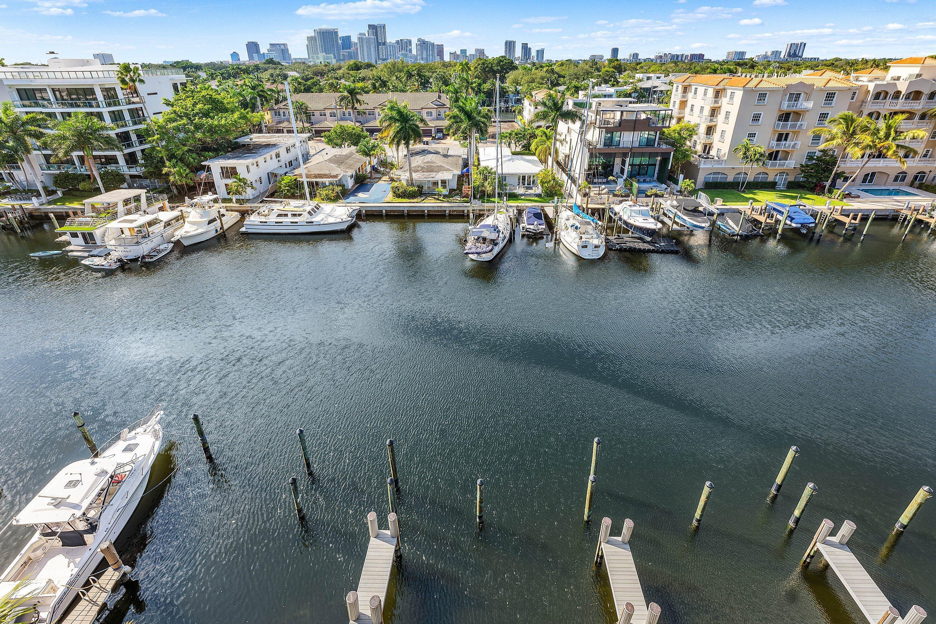 87 Isle Of Venice Drive 402s