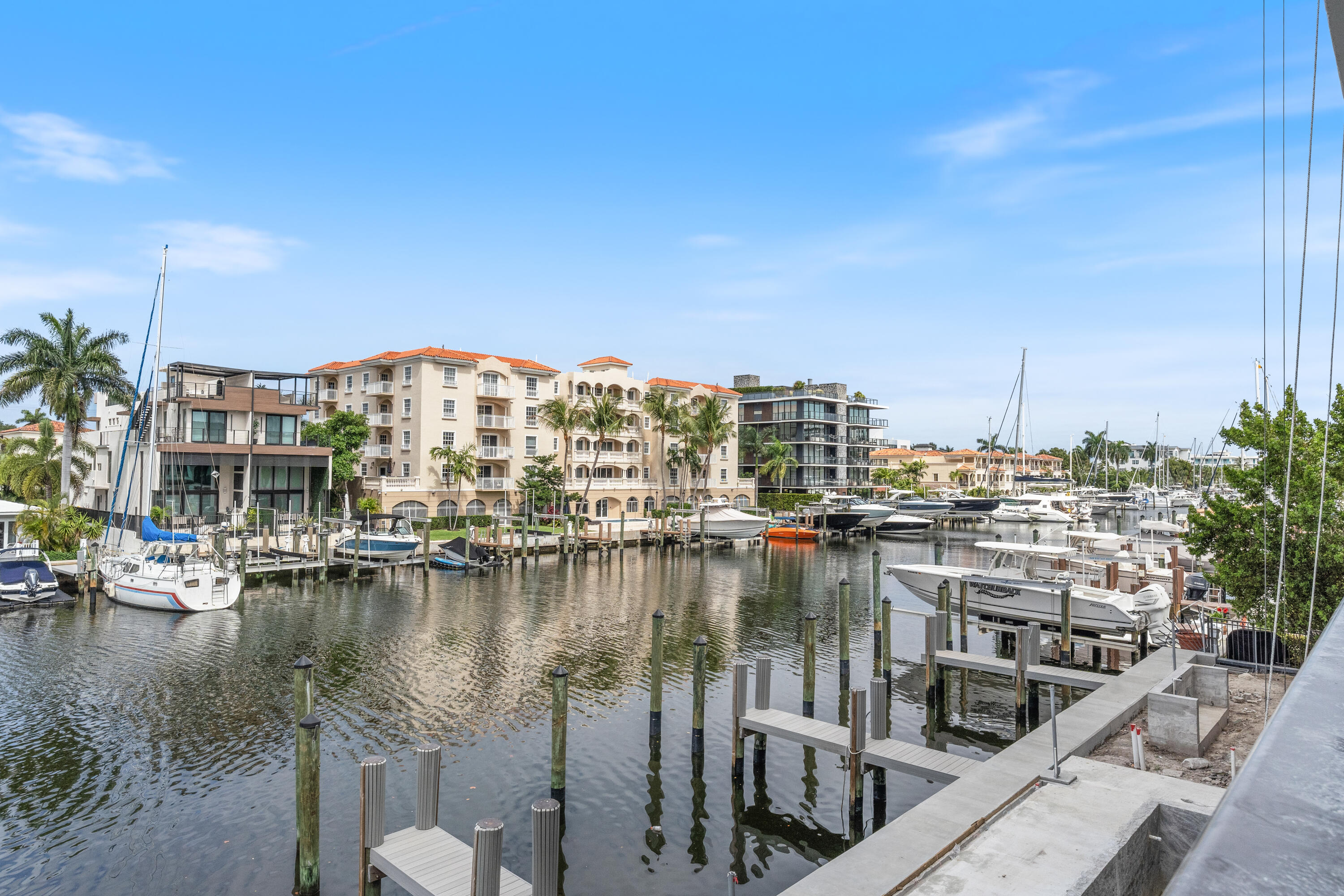 87 Isle Of Venice Drive 401n