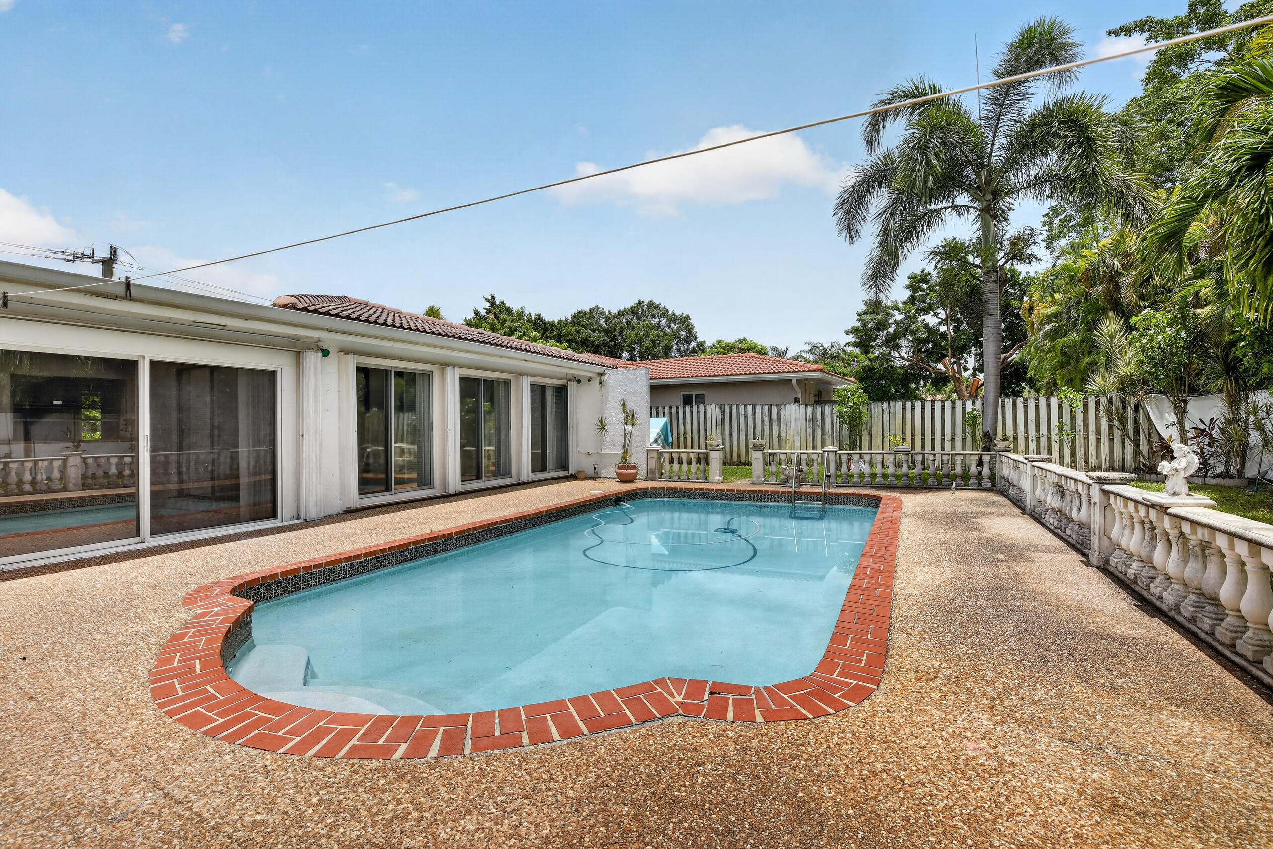 410 Bonaventure Boulevard