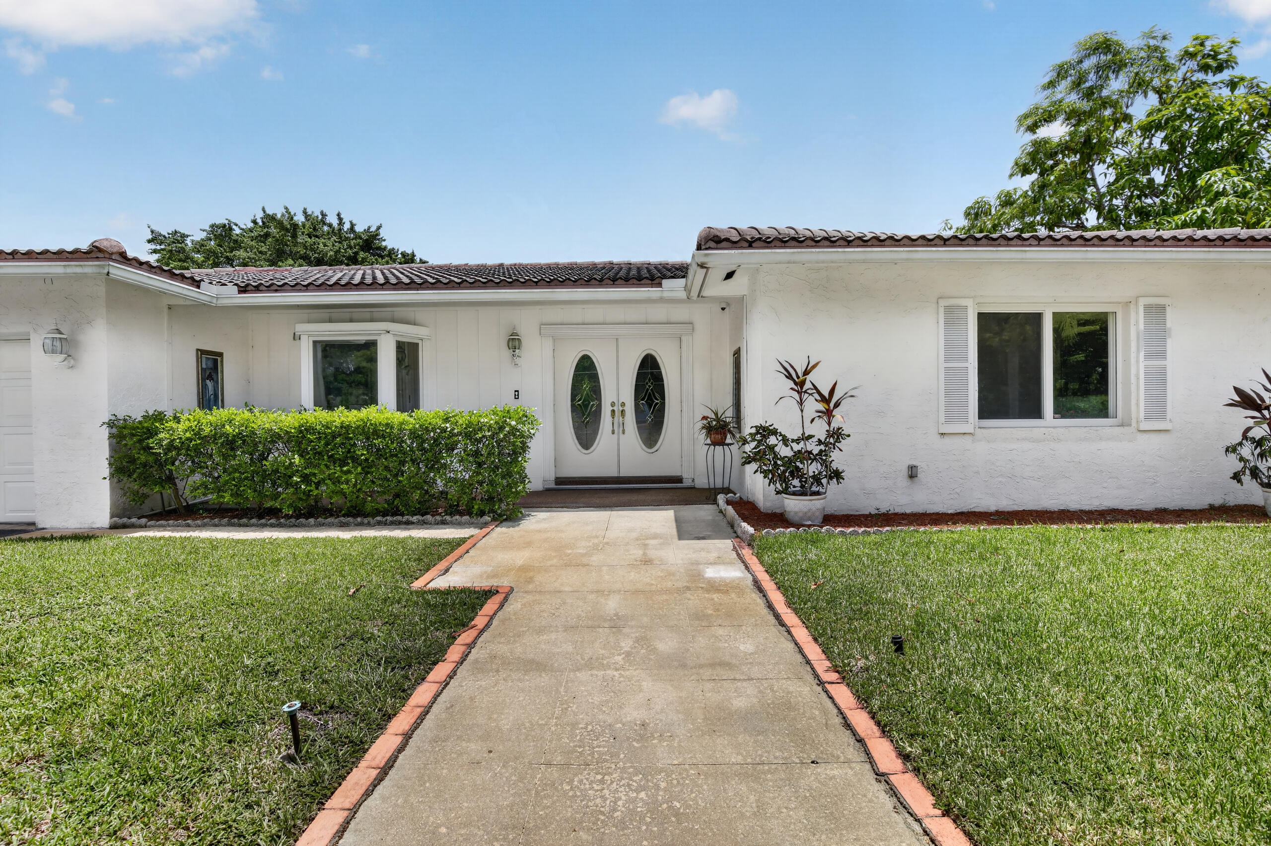 410 Bonaventure Boulevard
