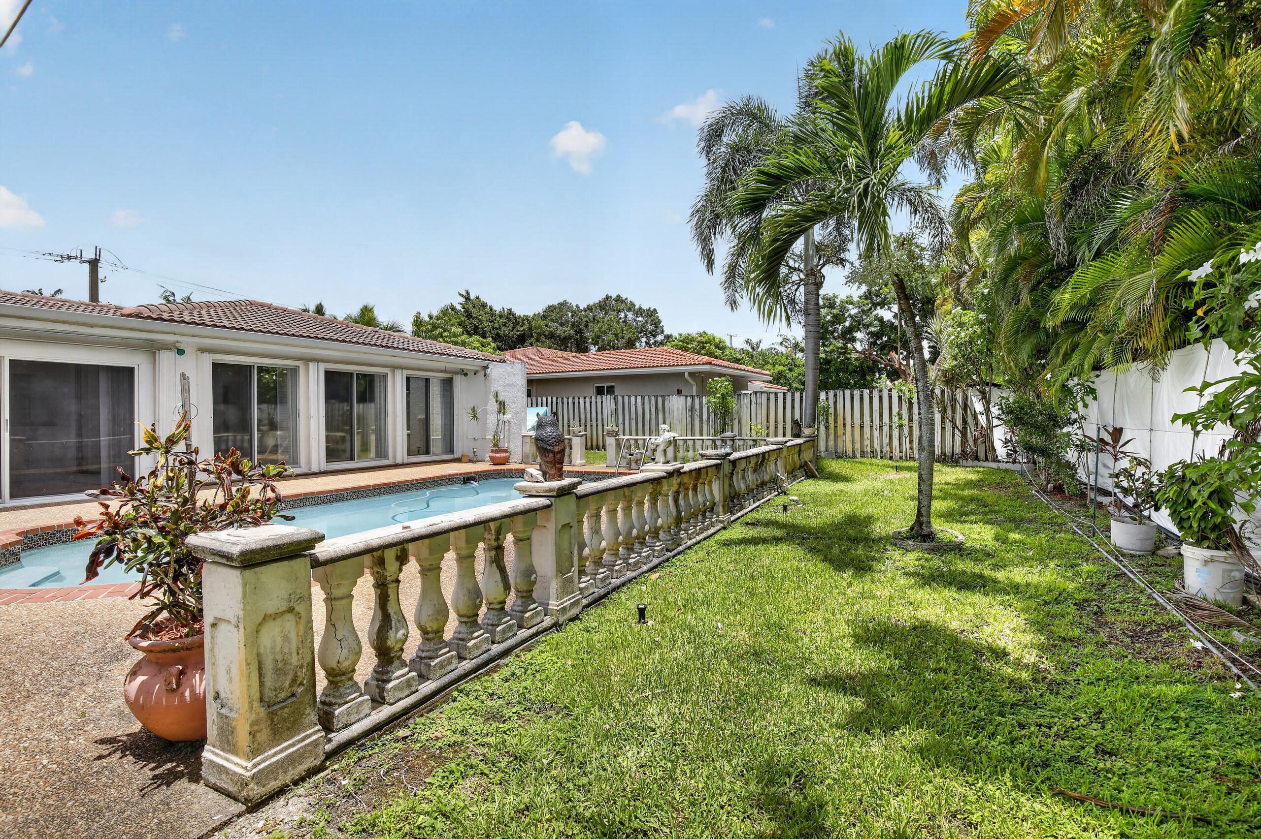410 Bonaventure Boulevard