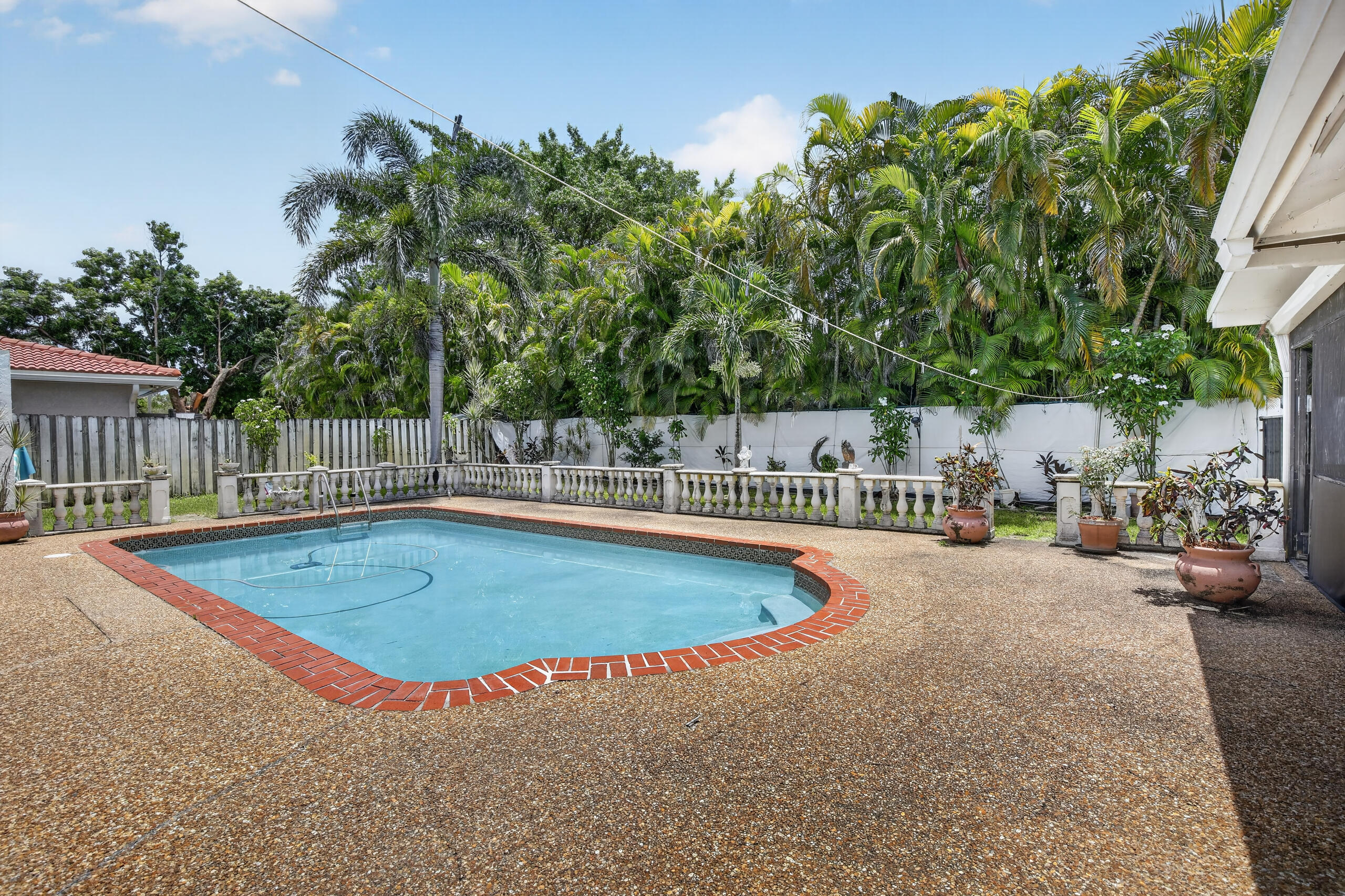 410 Bonaventure Boulevard