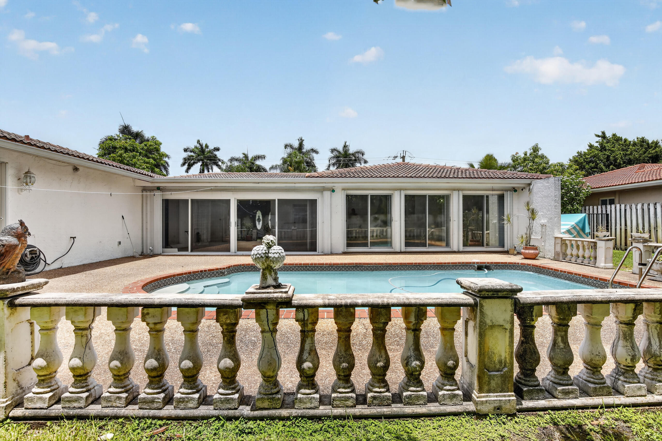410 Bonaventure Boulevard