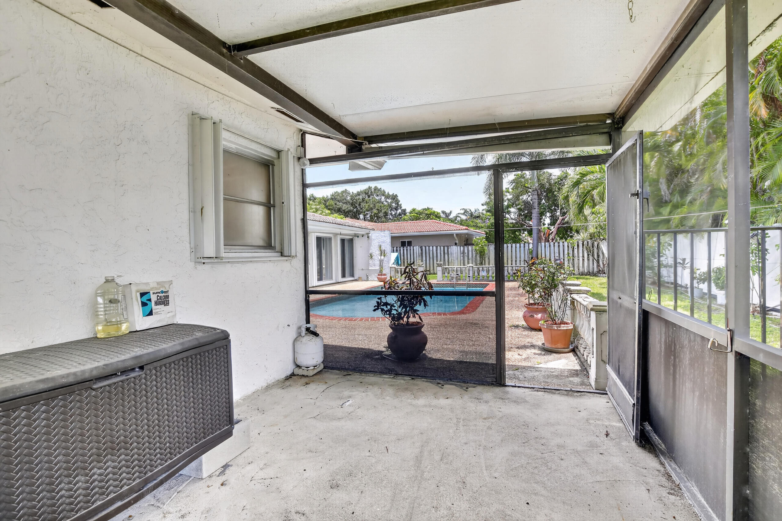 410 Bonaventure Boulevard