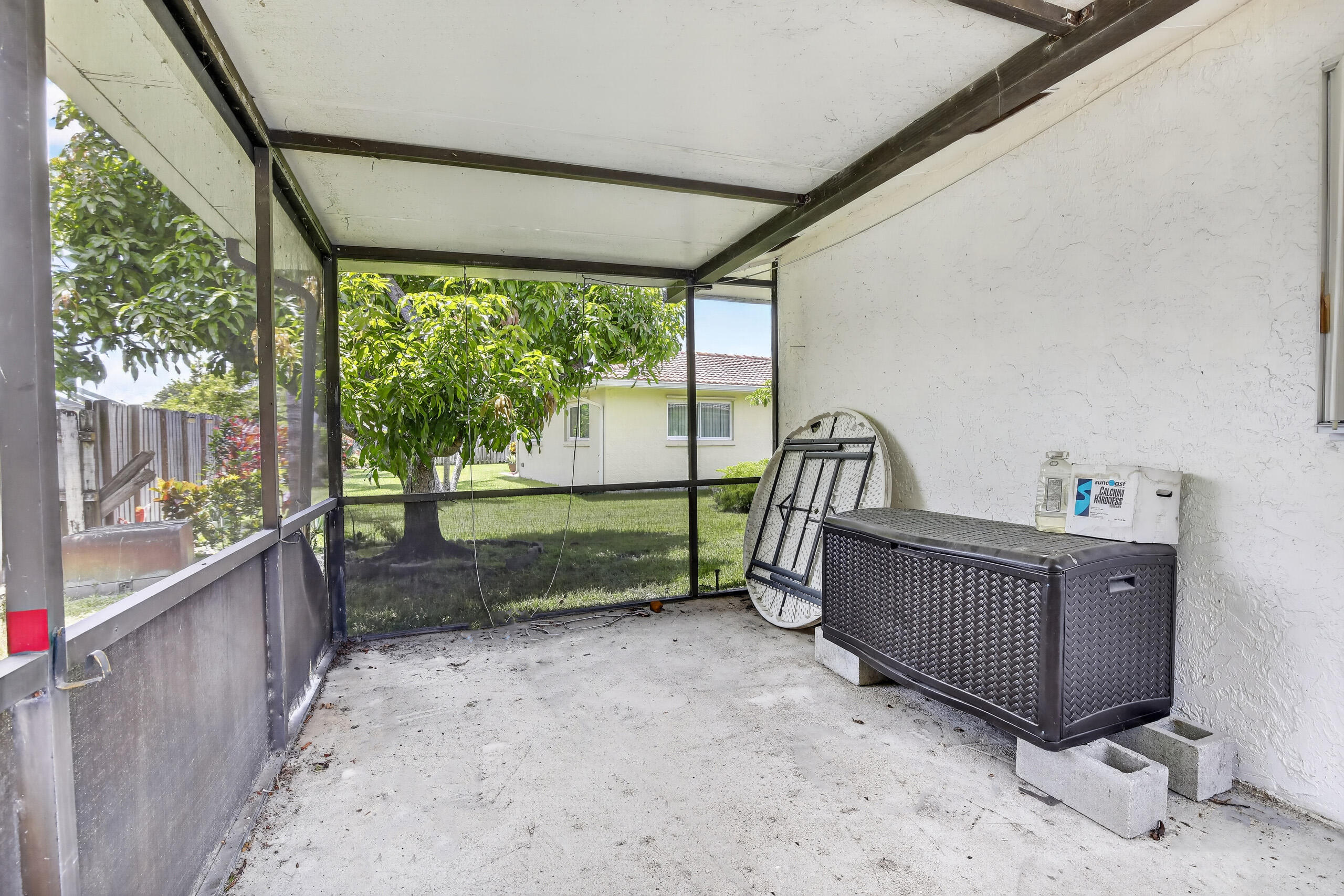 410 Bonaventure Boulevard