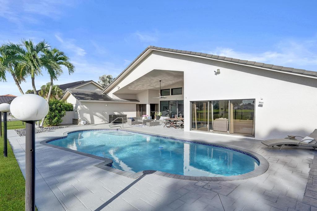 10875 Boca Woods Lane