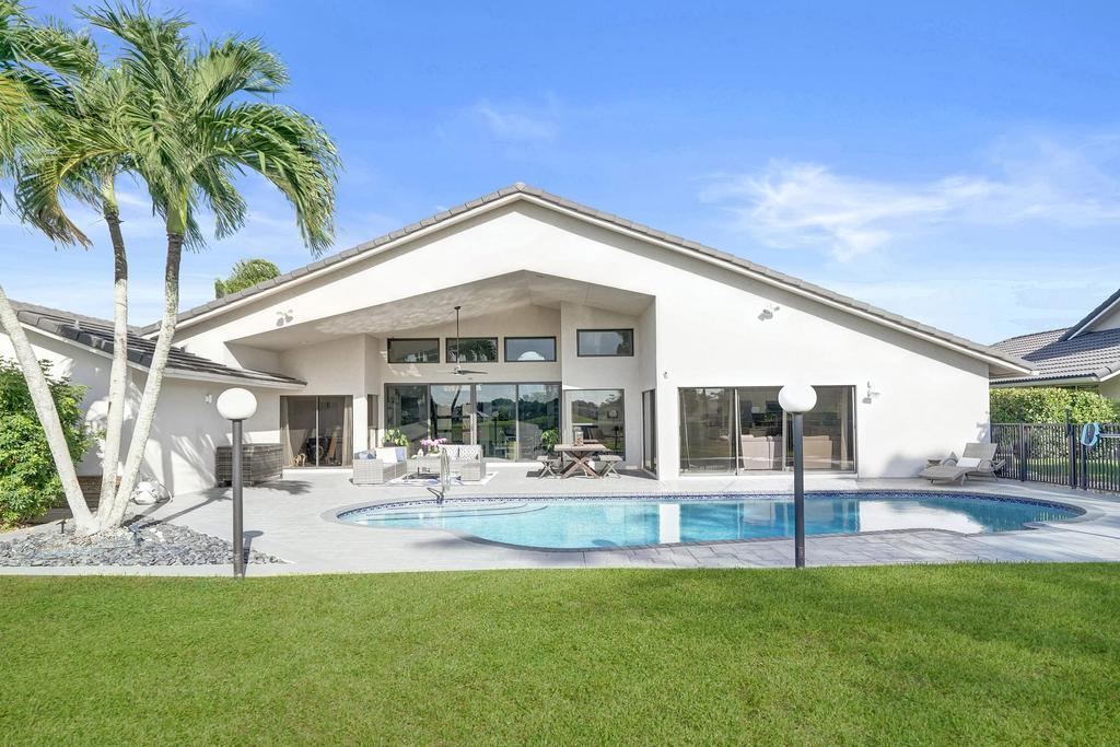 10875 Boca Woods Lane