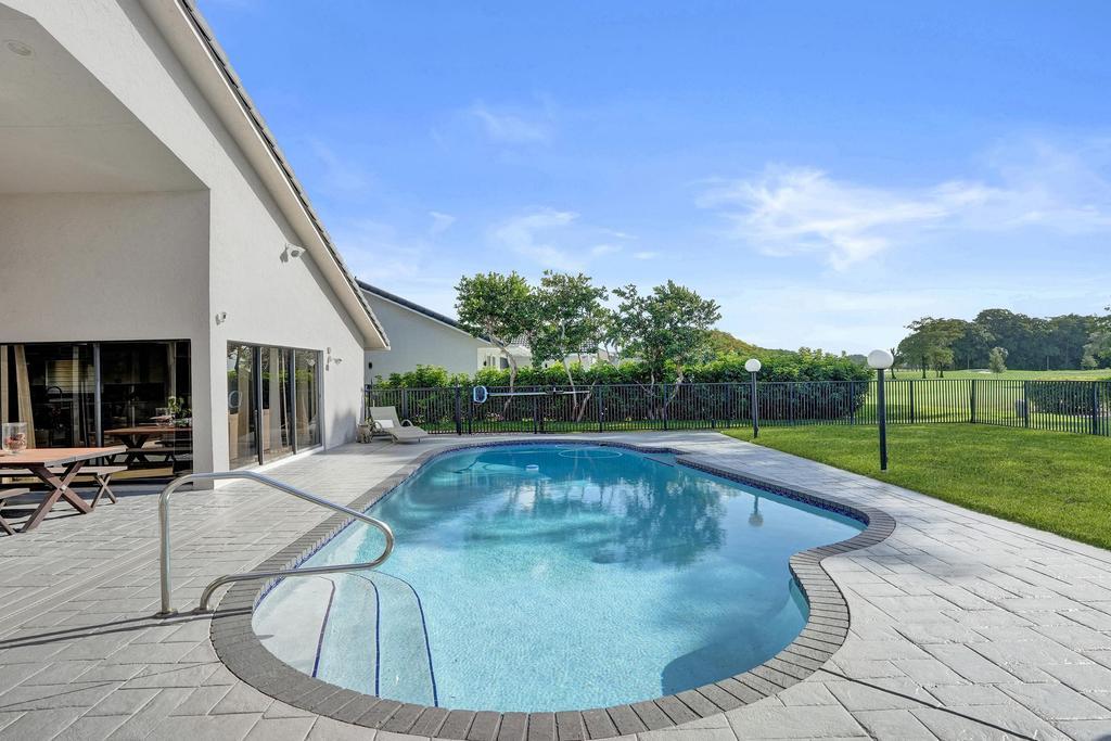 10875 Boca Woods Lane