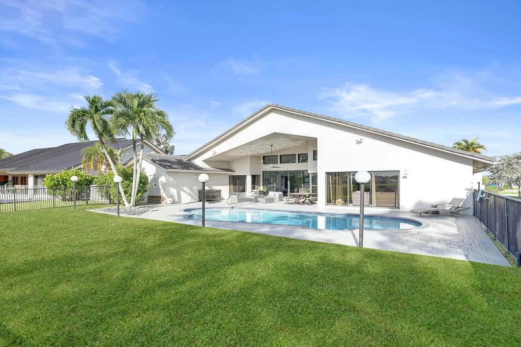 10875 Boca Woods Lane
