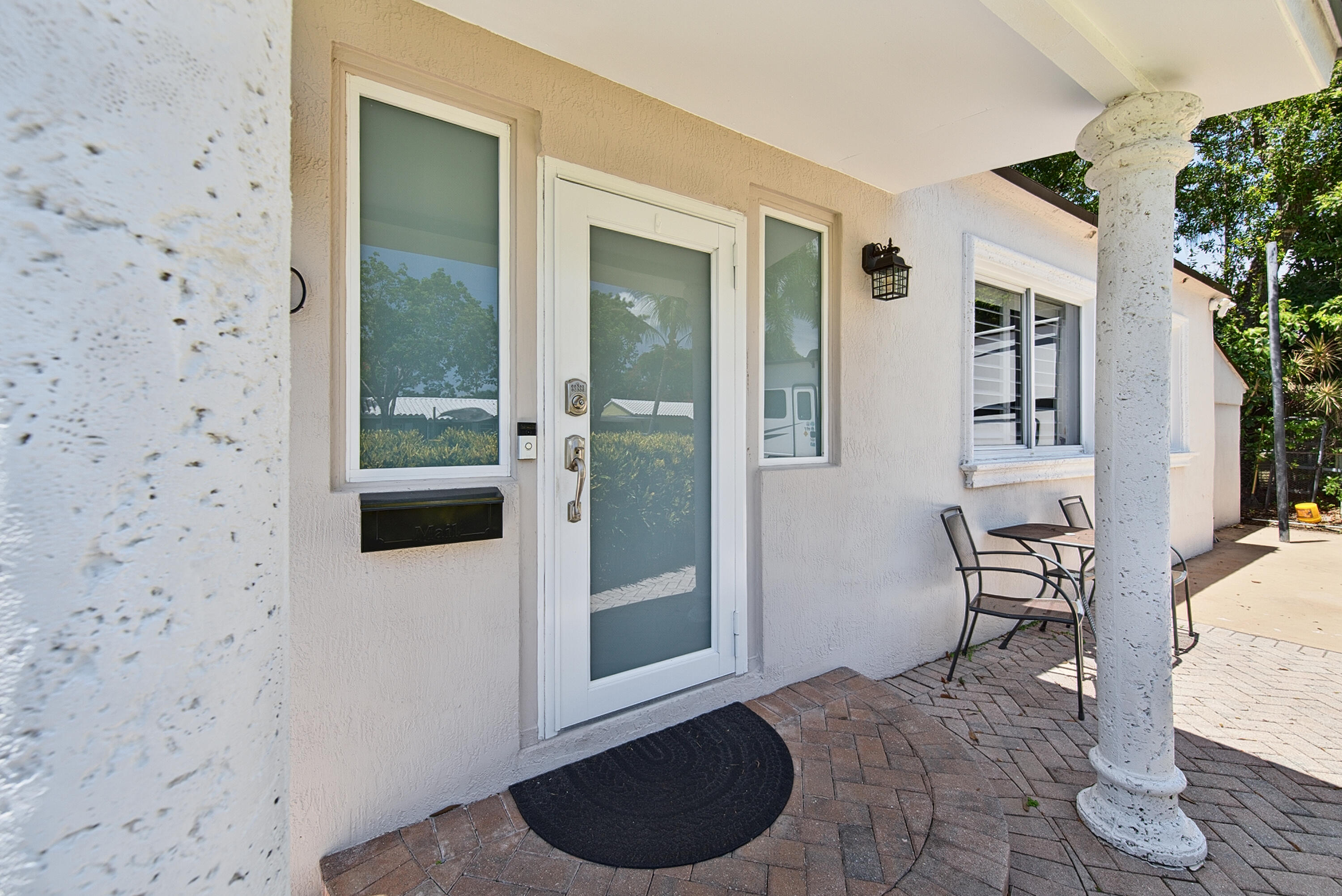 800 SW 19TH Street