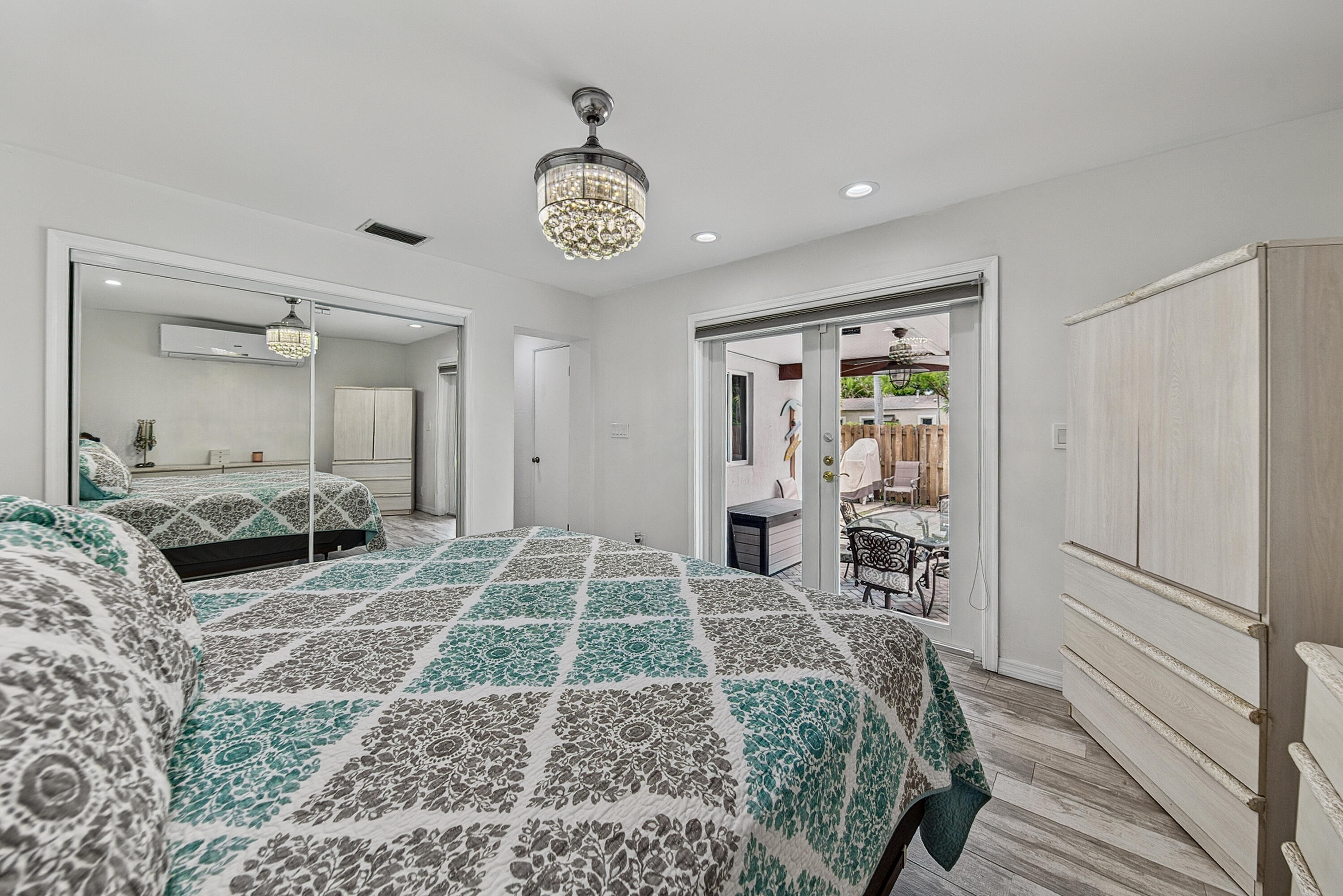 800 SW 19TH Street