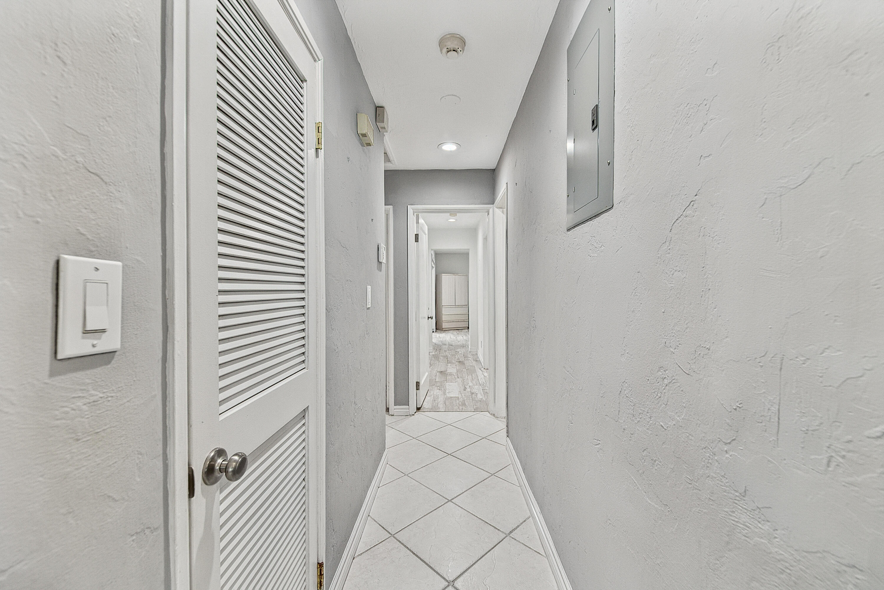 800 SW 19TH Street