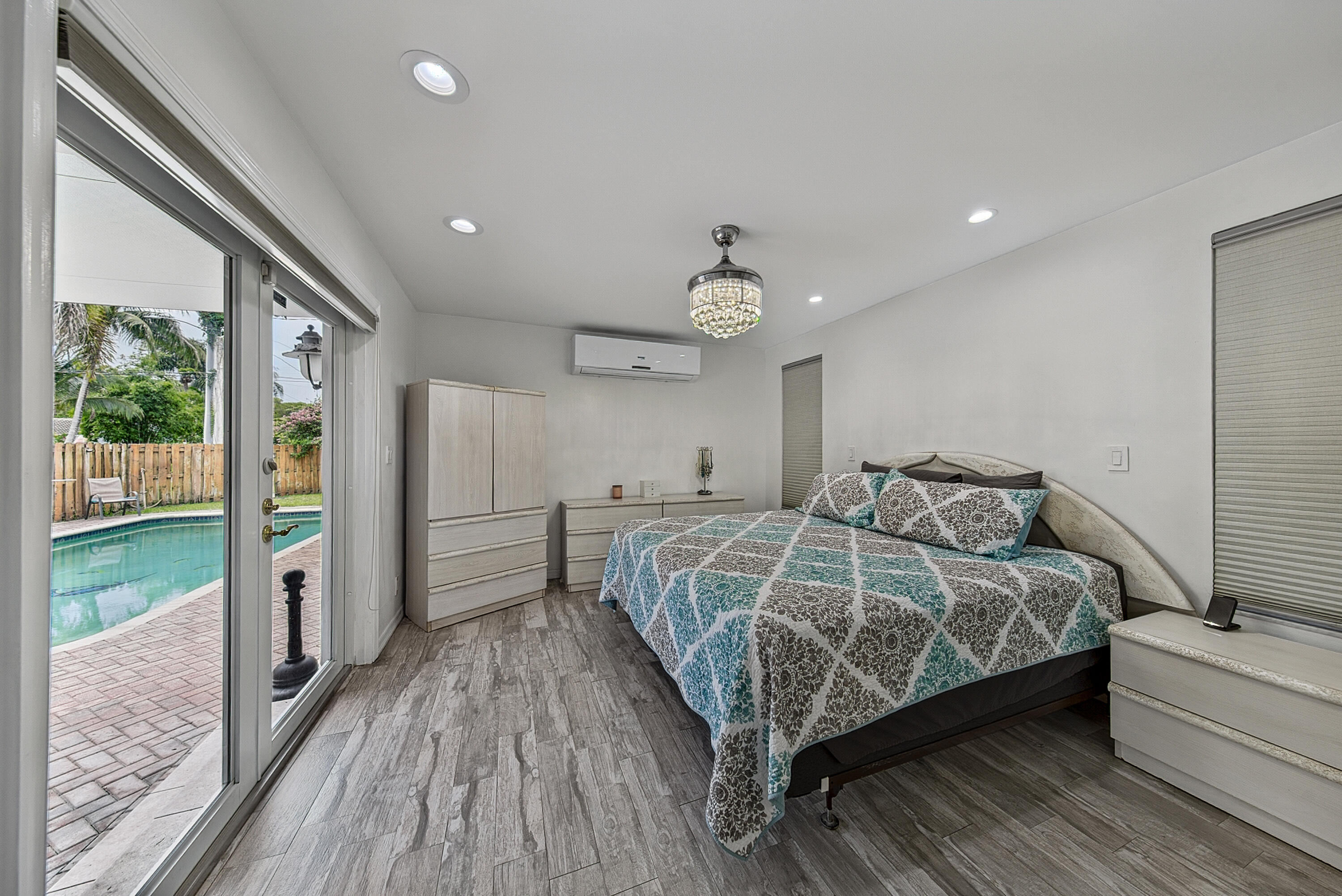 800 SW 19TH Street