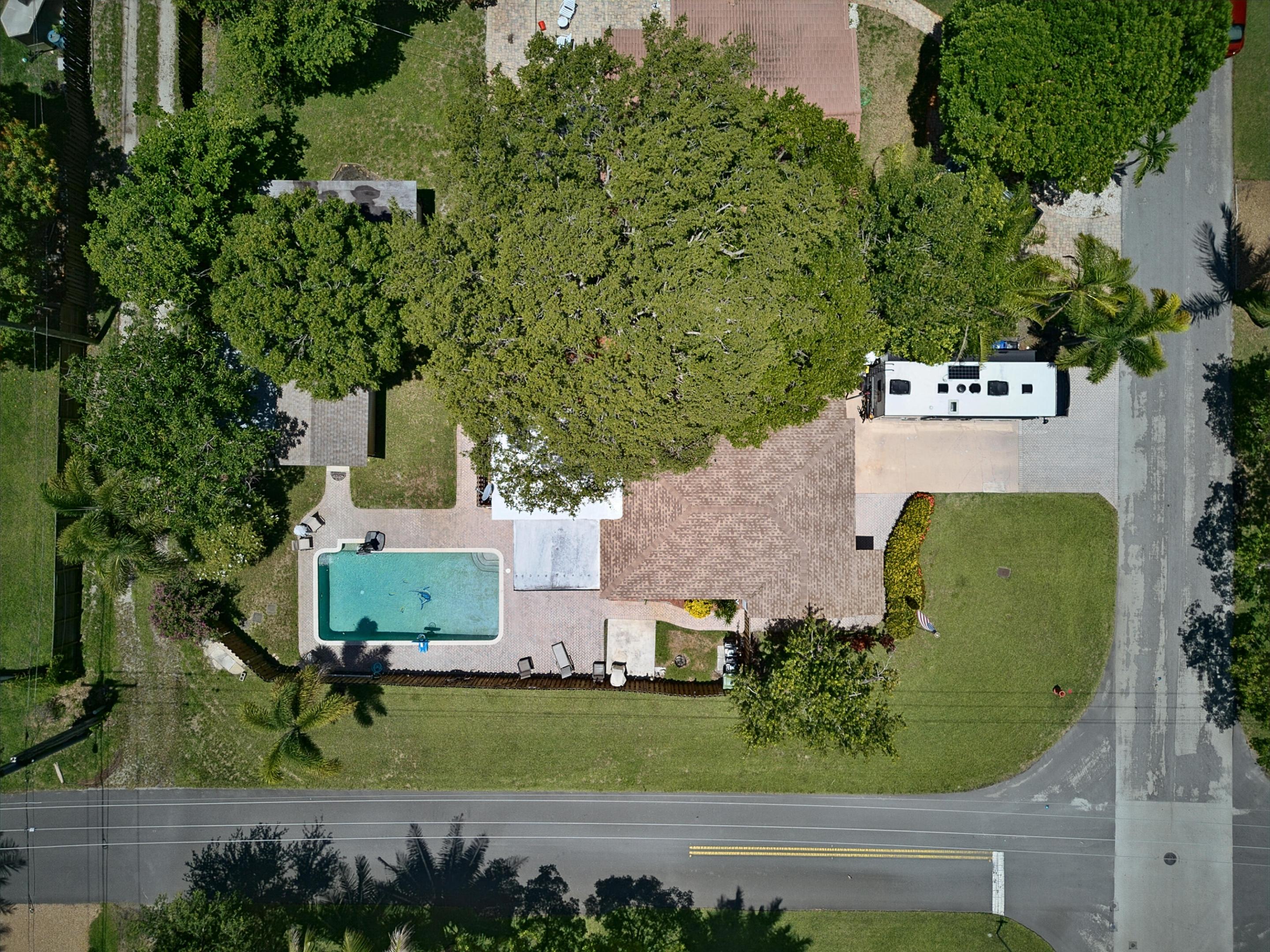 800 SW 19TH Street