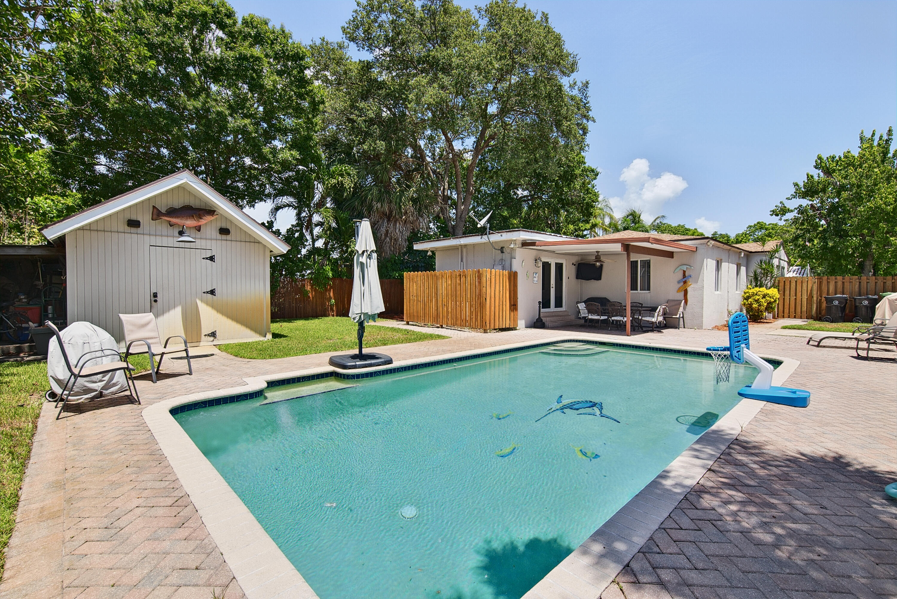 800 SW 19TH Street