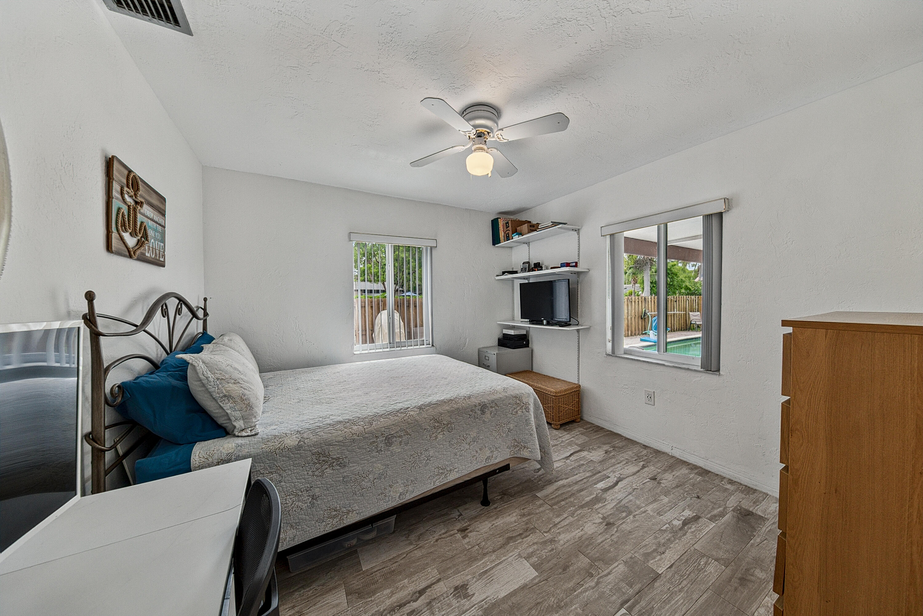 800 SW 19TH Street