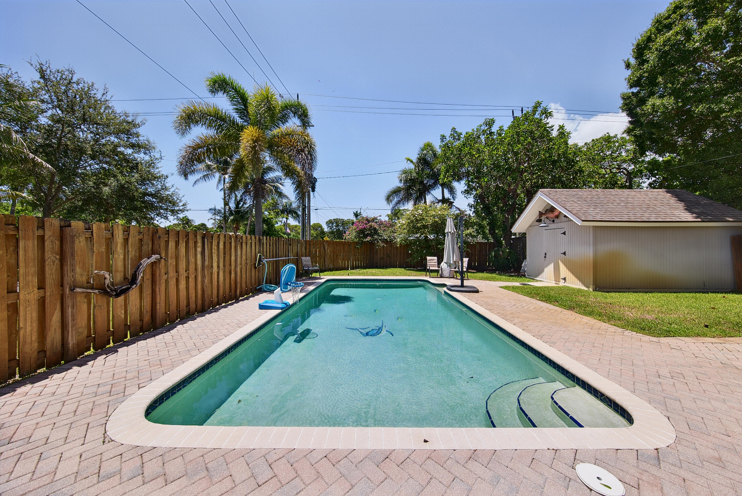 800 SW 19TH Street